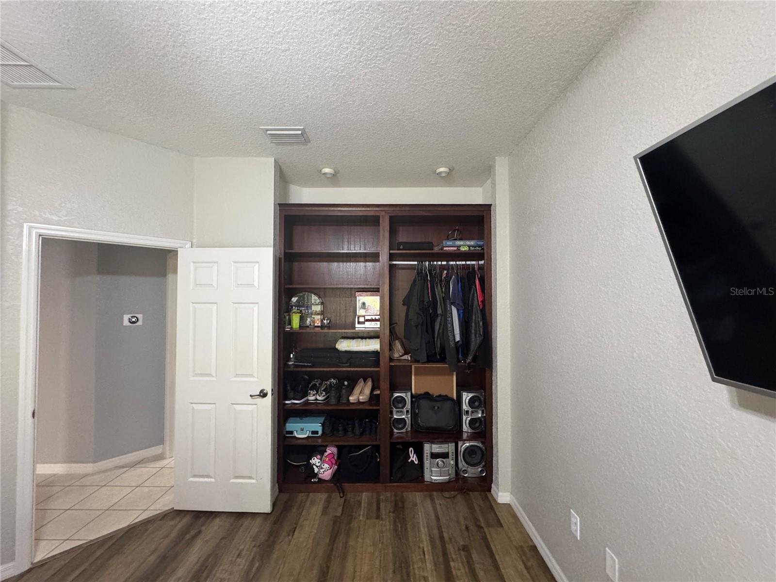 Image 22 of 72 For 19395 100 Loop