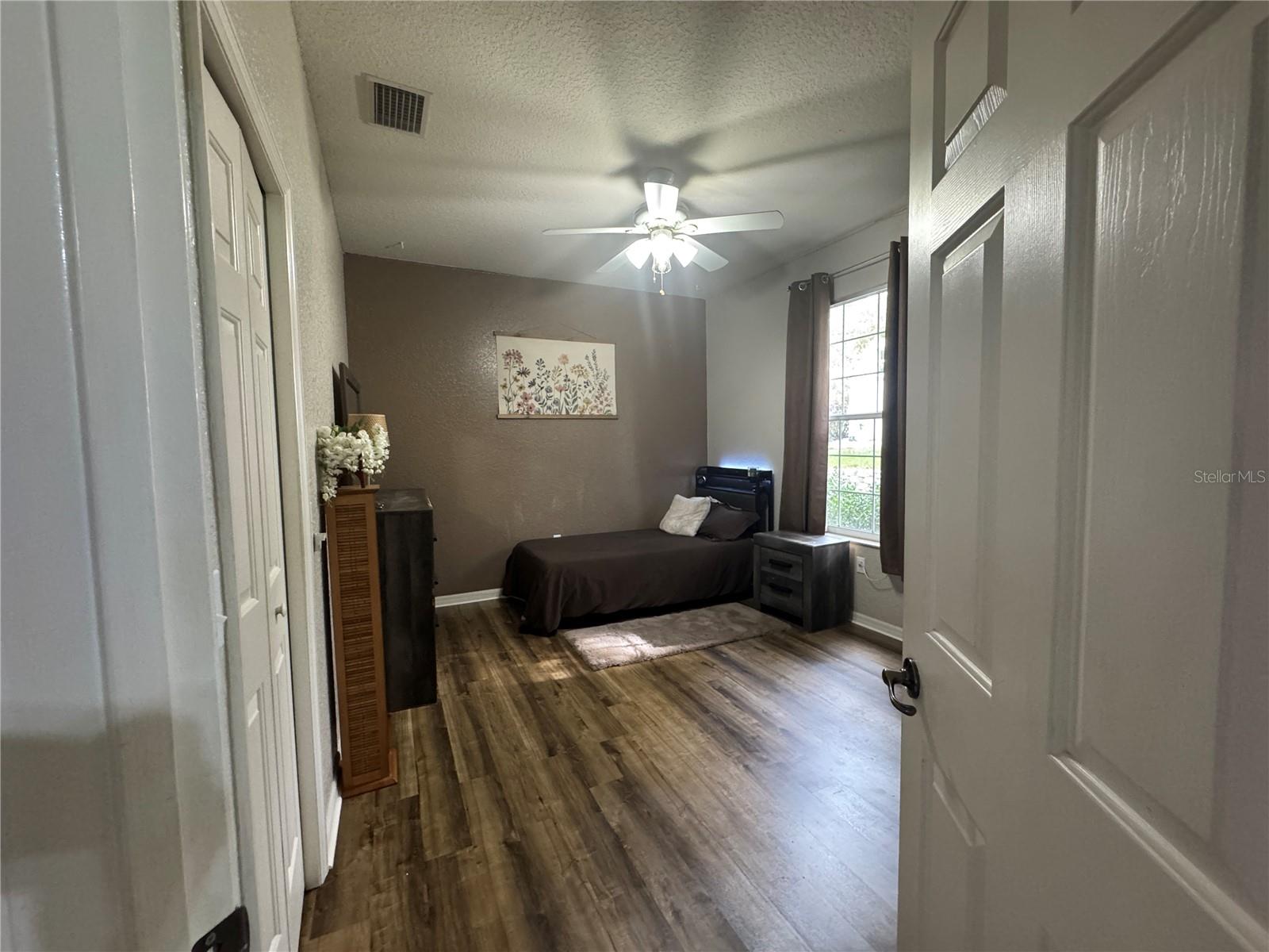 Image 23 of 72 For 19395 100 Loop