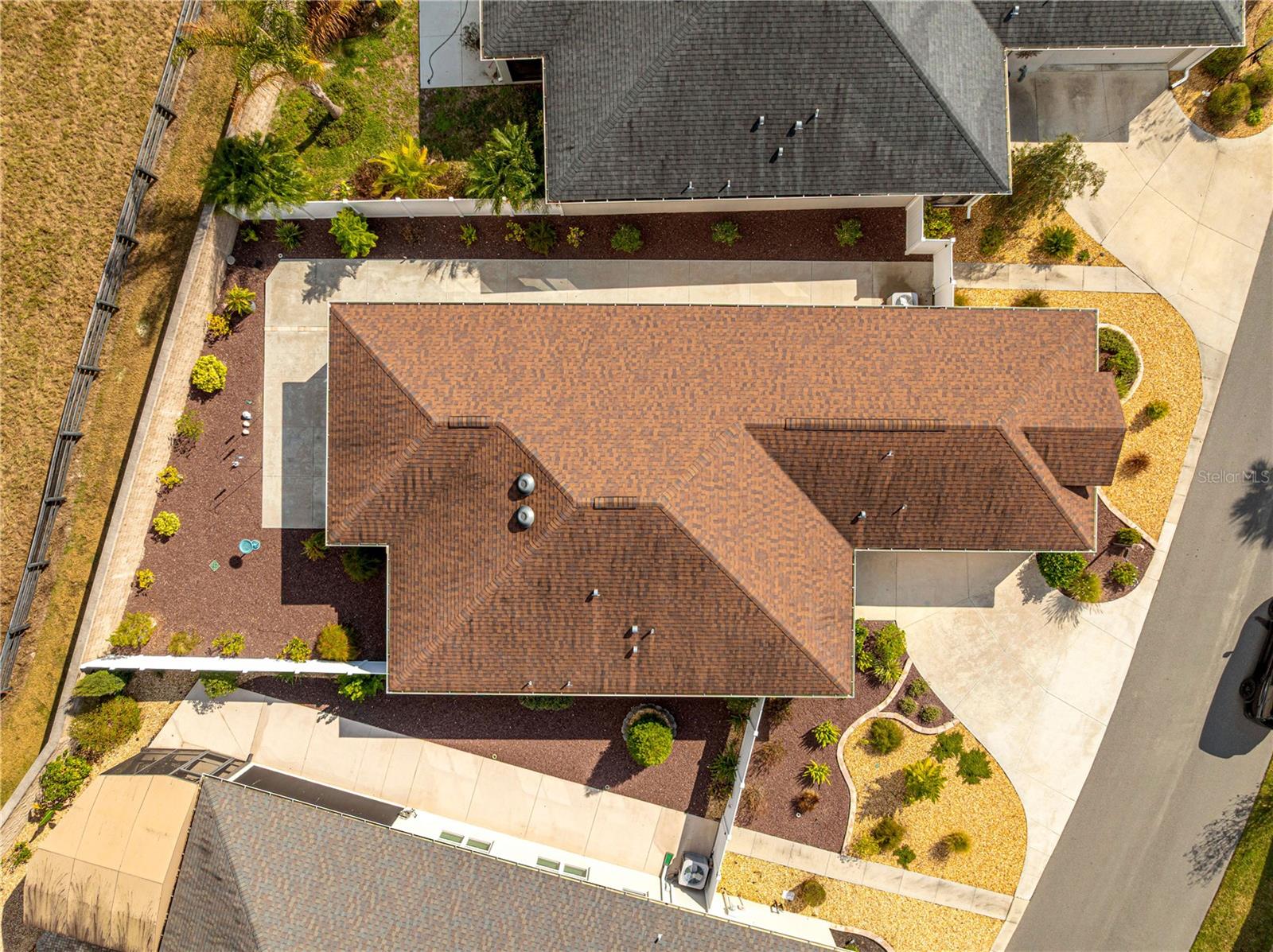 Image 11 of 69 For 16777 74 Soulliere Avenue