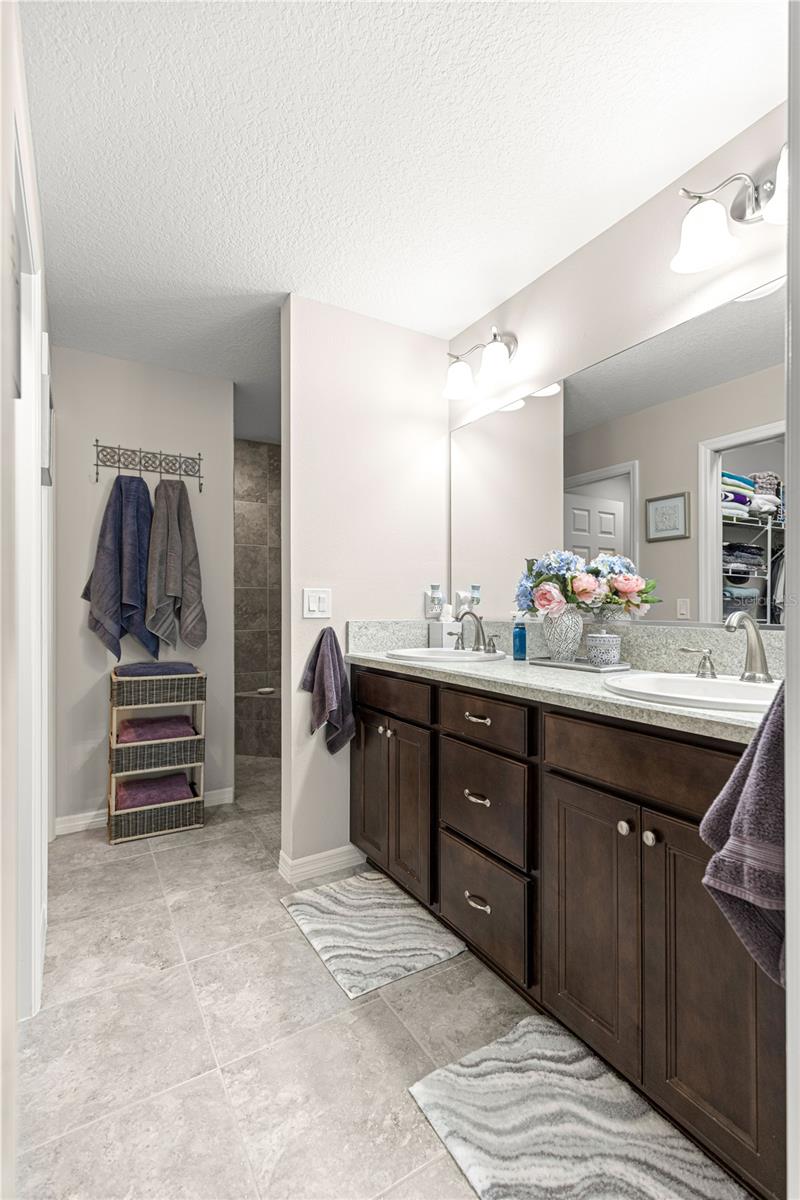 Image 44 of 69 For 16777 74 Soulliere Avenue