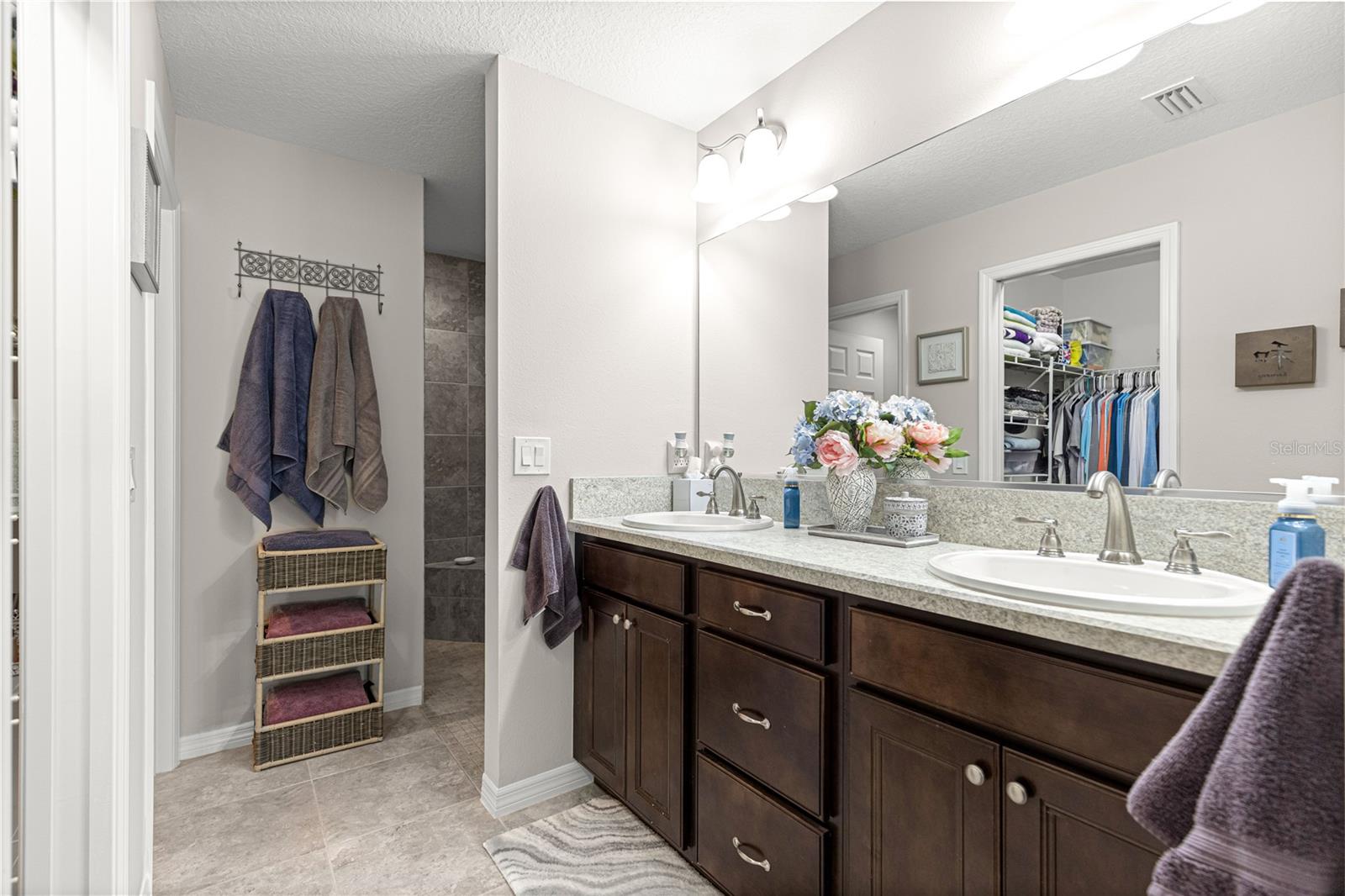 Image 46 of 69 For 16777 74 Soulliere Avenue