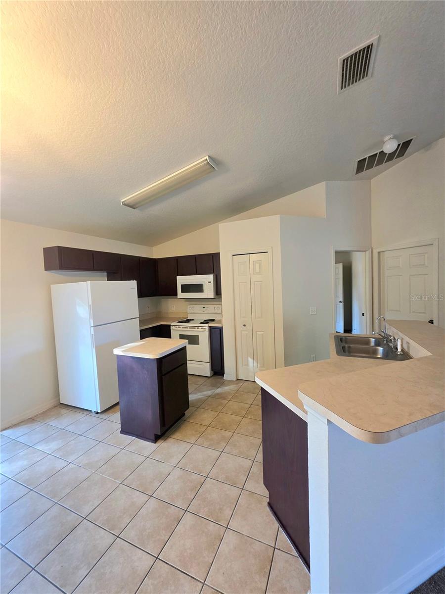 Image 3 of 14 For 5560 55th Avenue