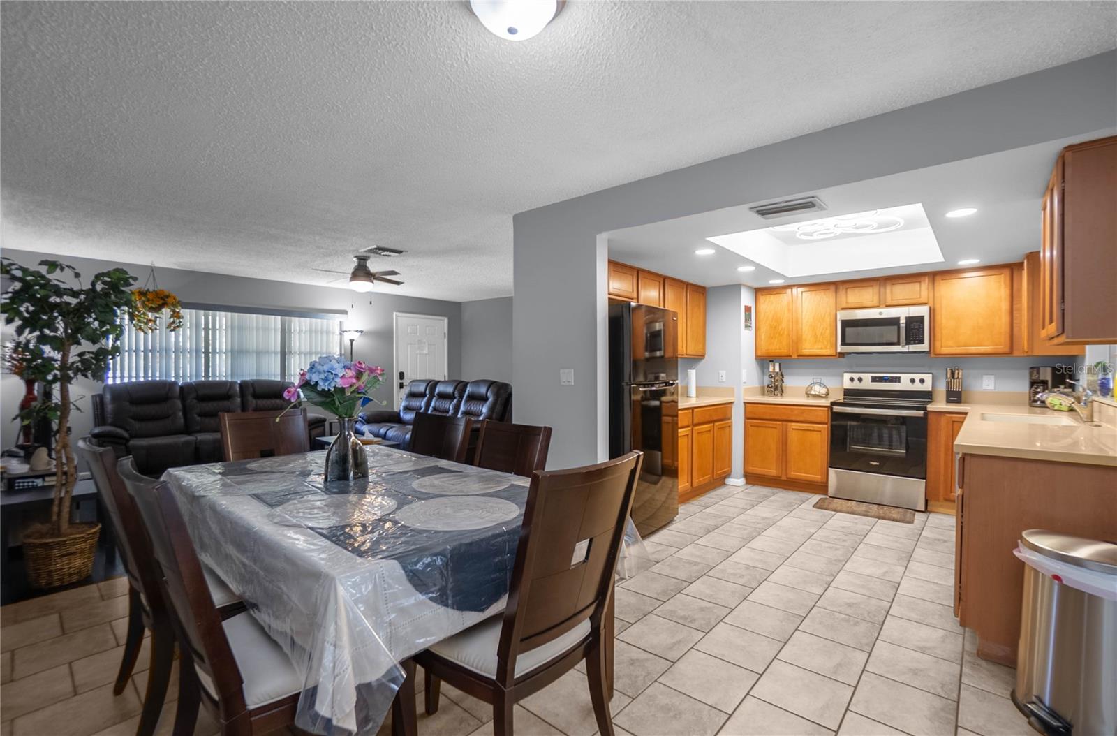 Image 12 of 34 For 6460 Glencoe Street