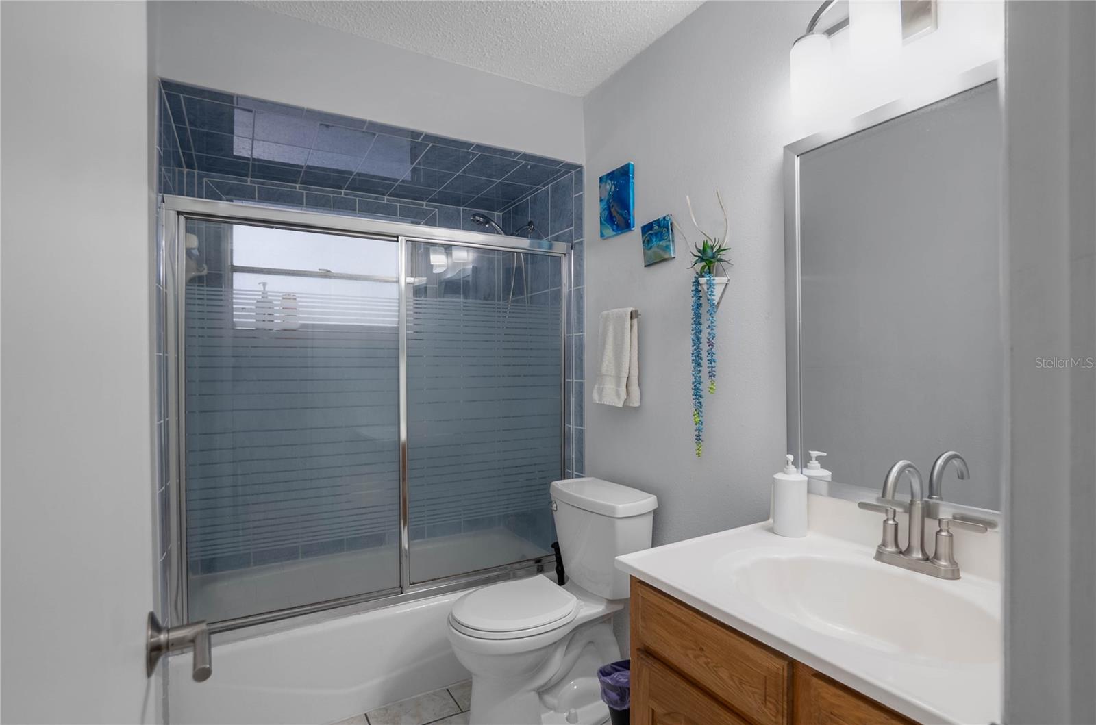 Image 19 of 34 For 6460 Glencoe Street