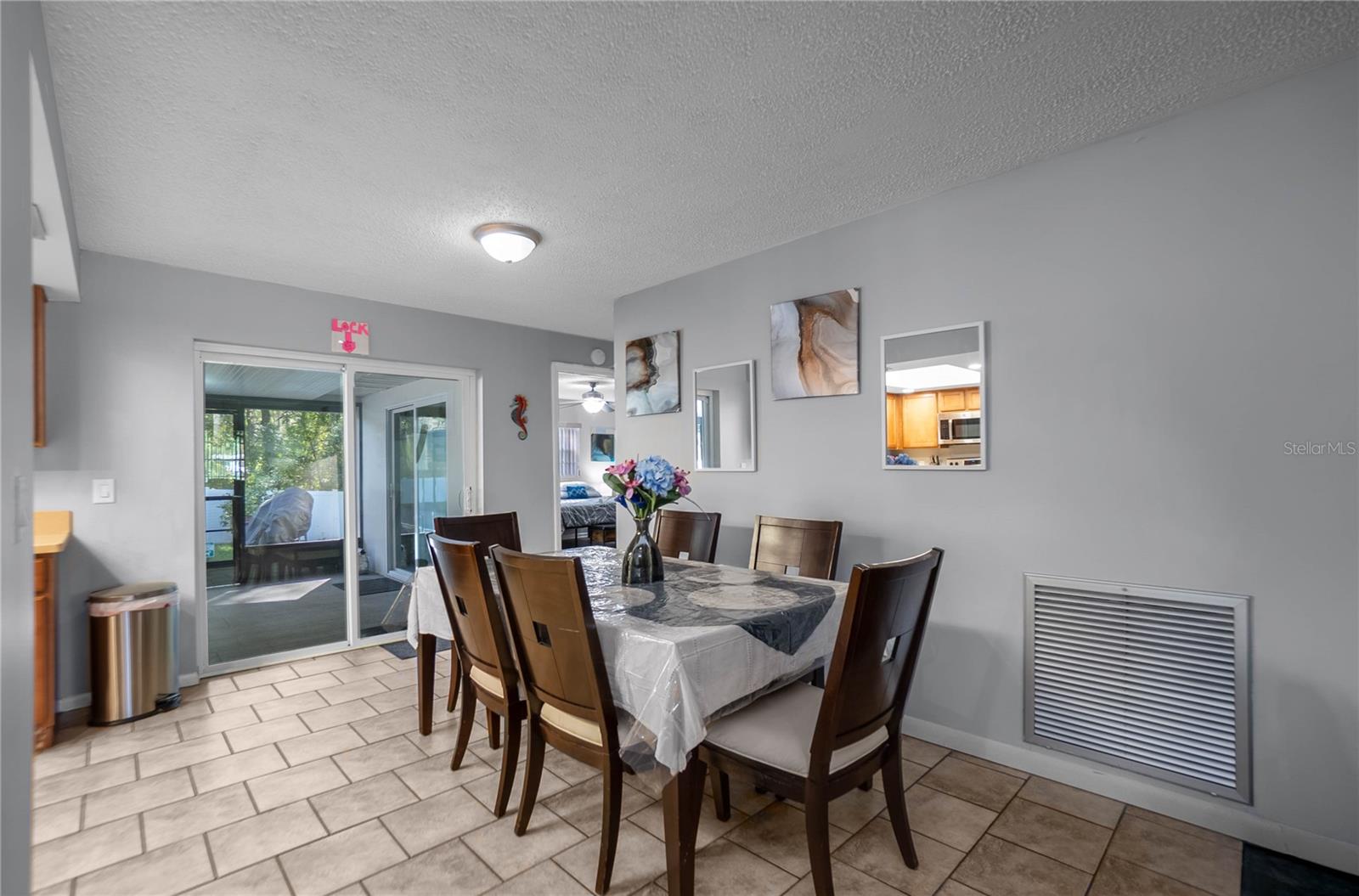 Image 8 of 34 For 6460 Glencoe Street