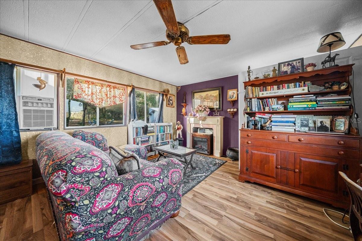 Image 8 of 42 For 6250 150th Avenue