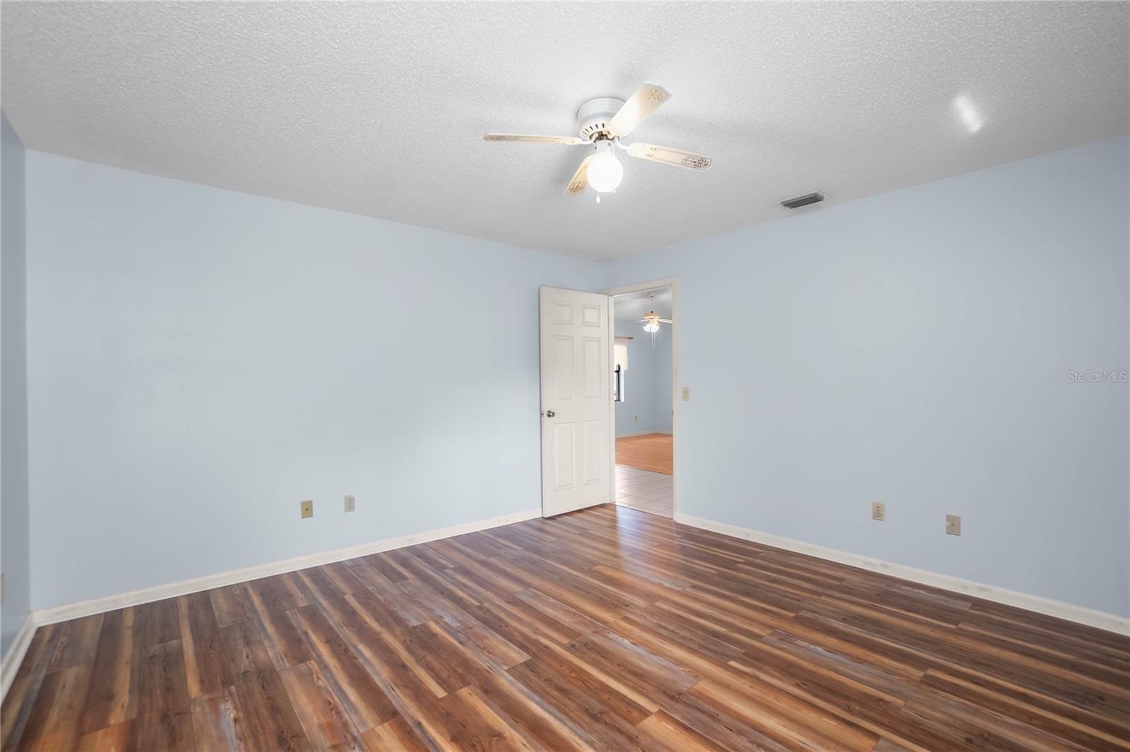 Image 13 of 39 For 3341 Jean Point