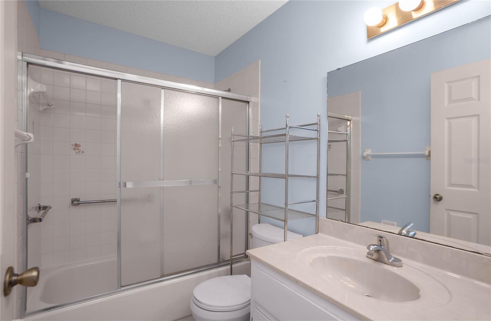 Image 17 of 39 For 3341 Jean Point