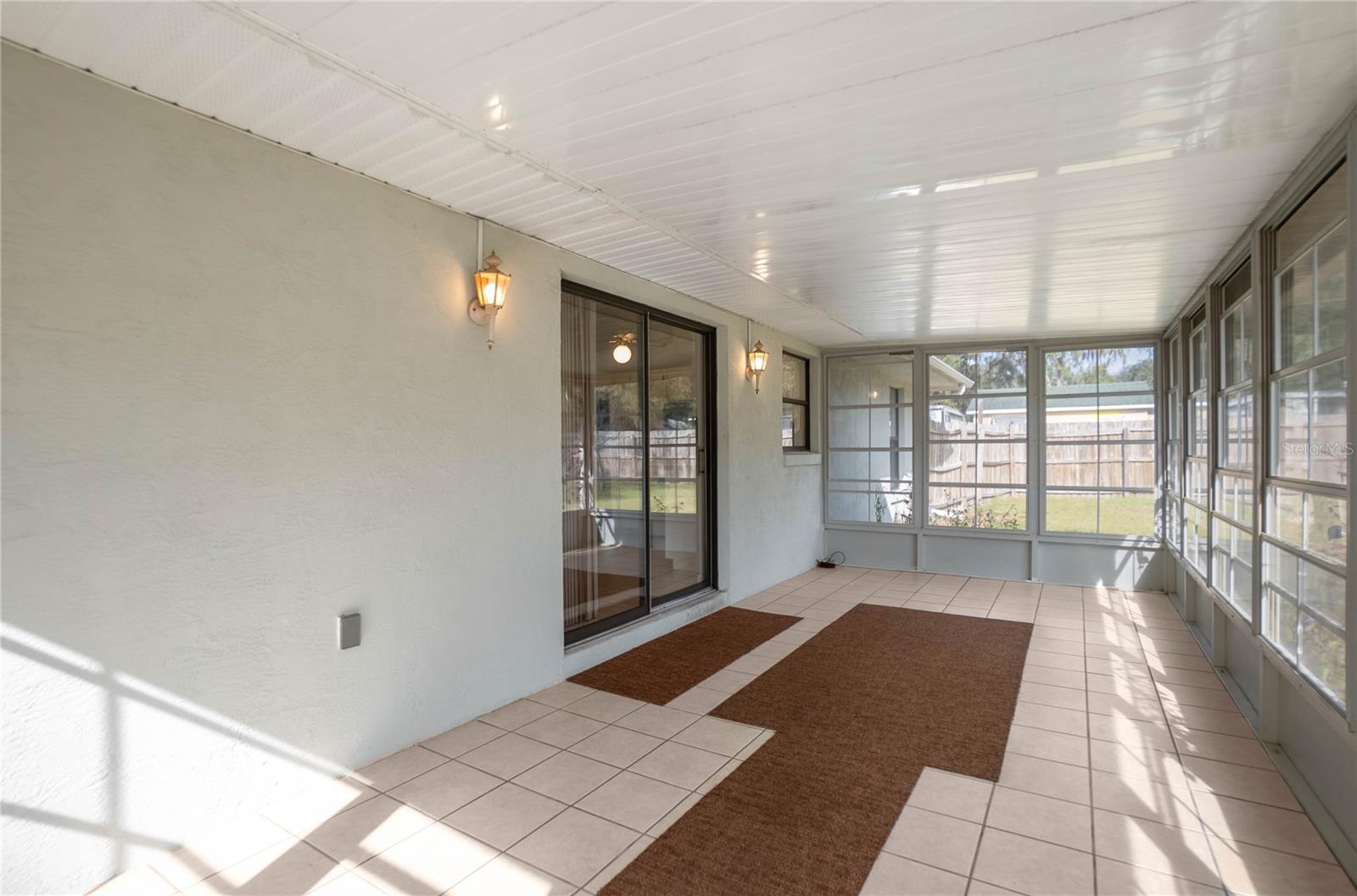 Image 21 of 39 For 3341 Jean Point