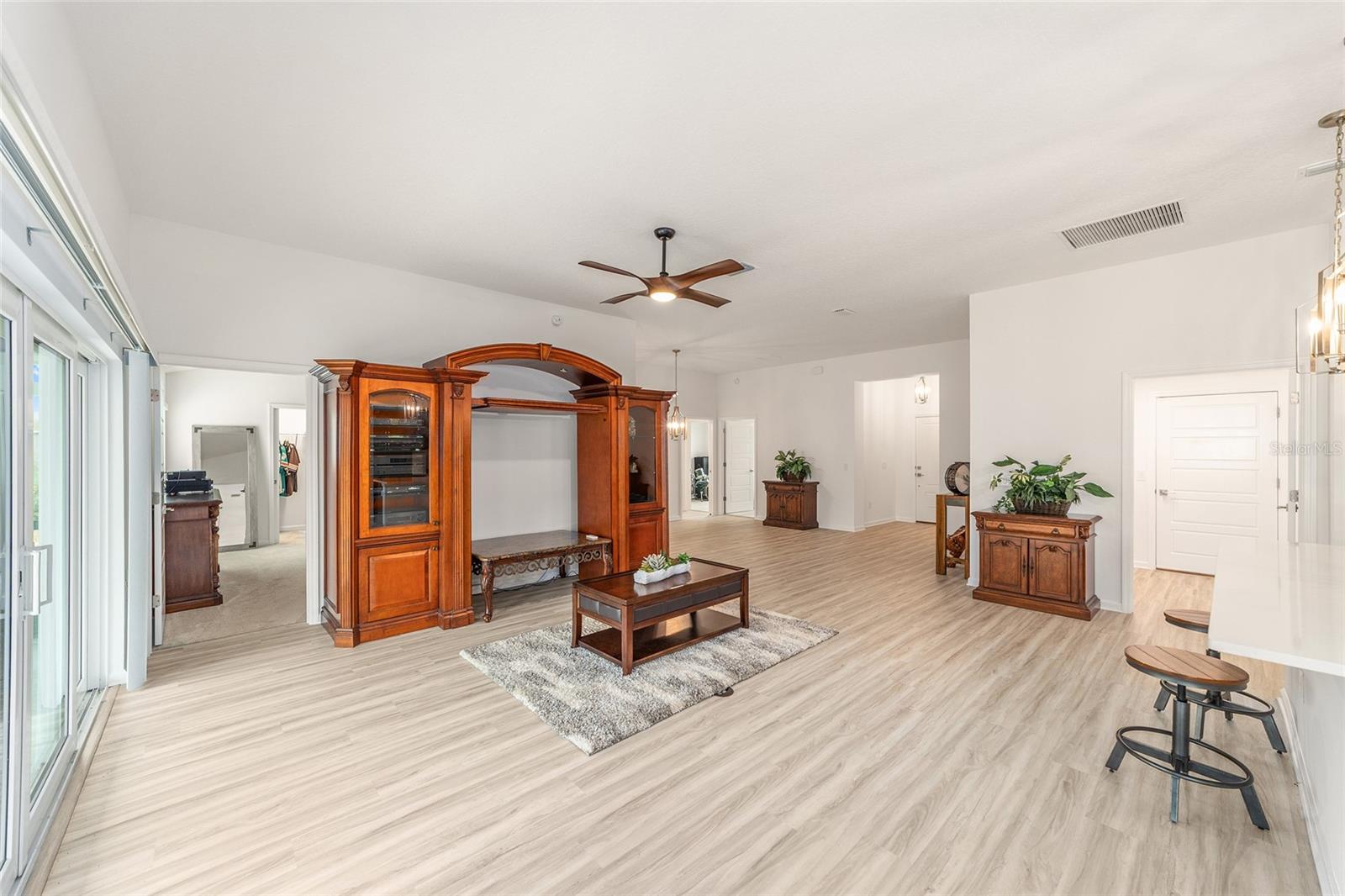 Image 6 of 25 For 1574 Rowell Street