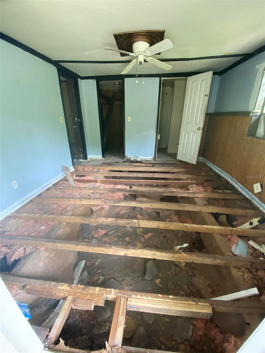 Image 7 of 9 For 12799 37th Court