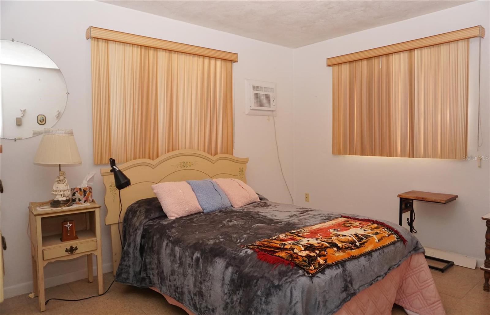 Image 32 of 41 For 17 Davis Street