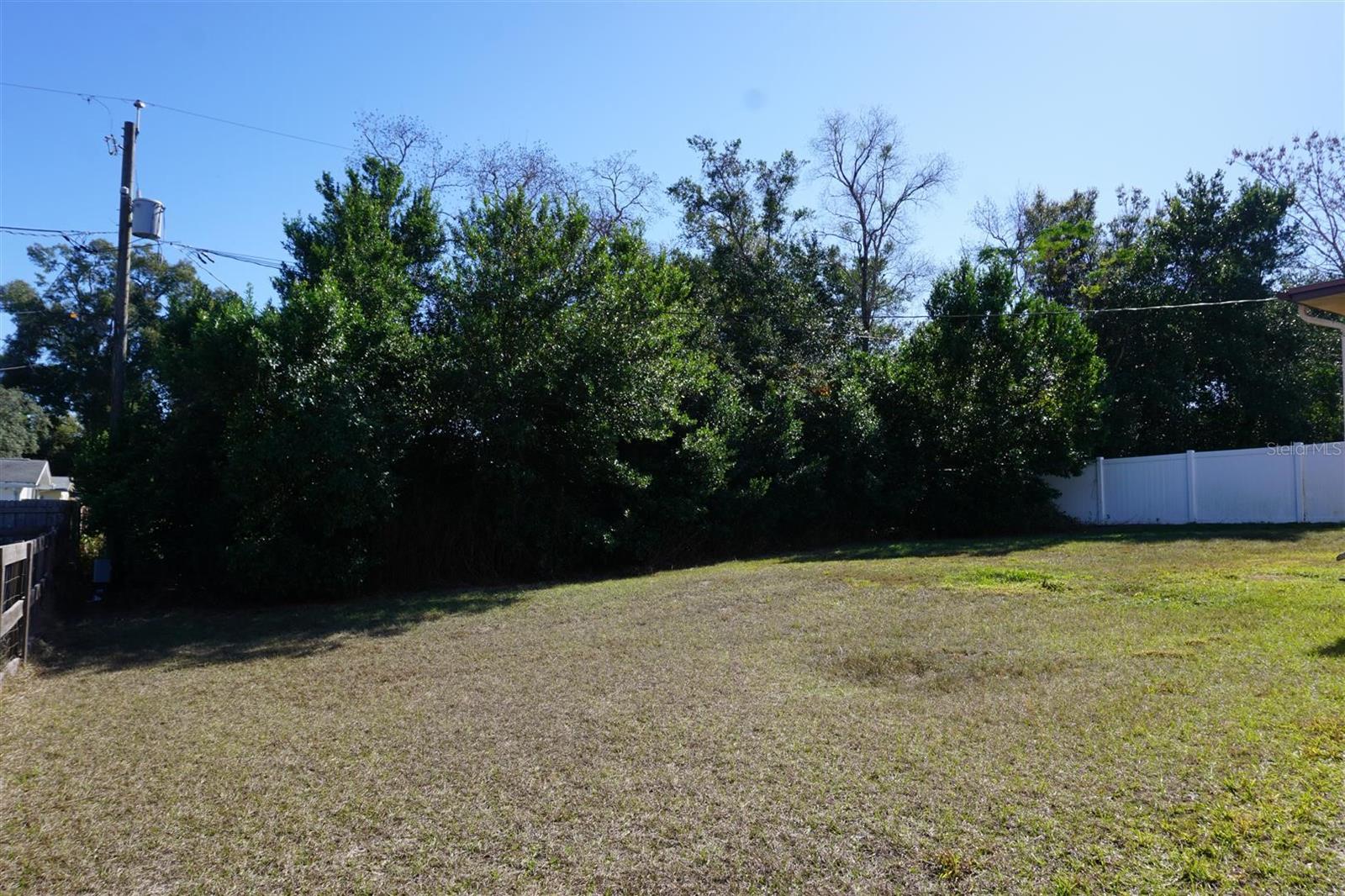 Image 39 of 41 For 17 Davis Street