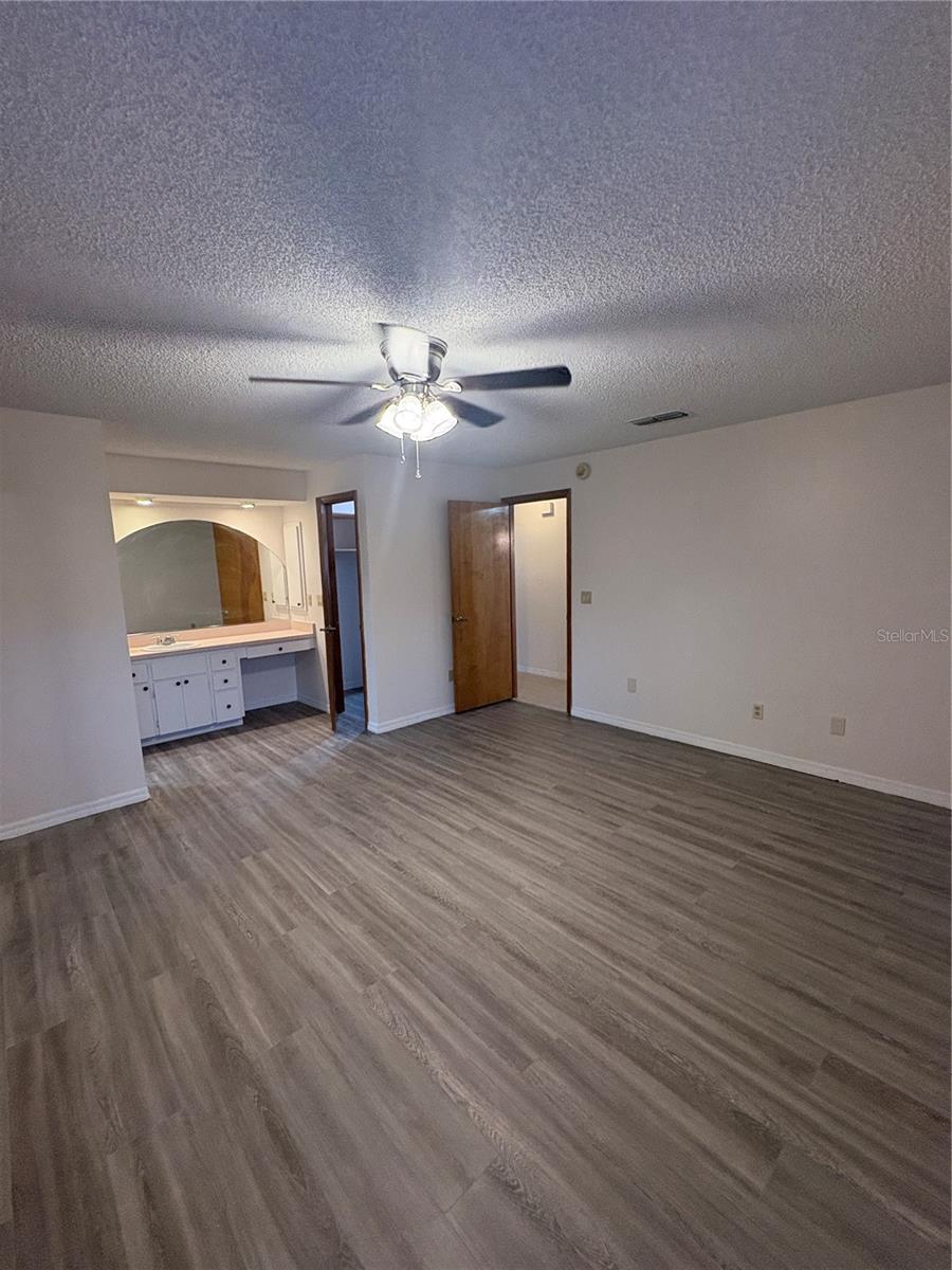 Image 18 of 24 For 2870 143rd Place Road