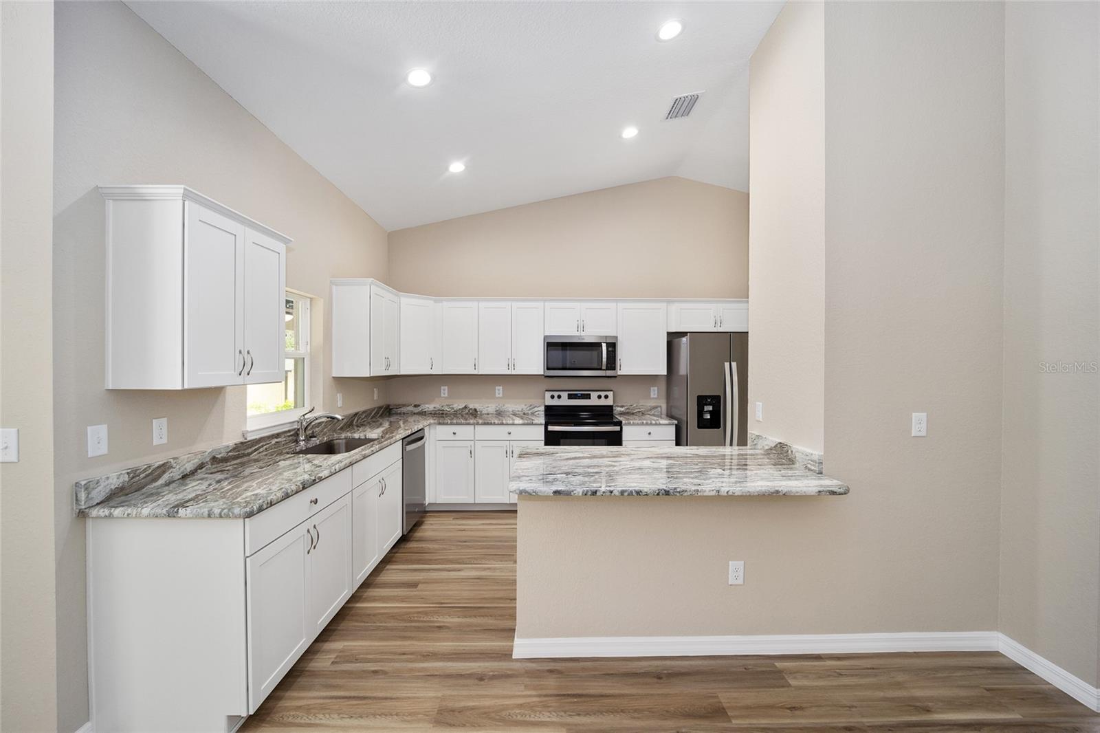 Image 10 of 28 For 8293 122nd Avenue