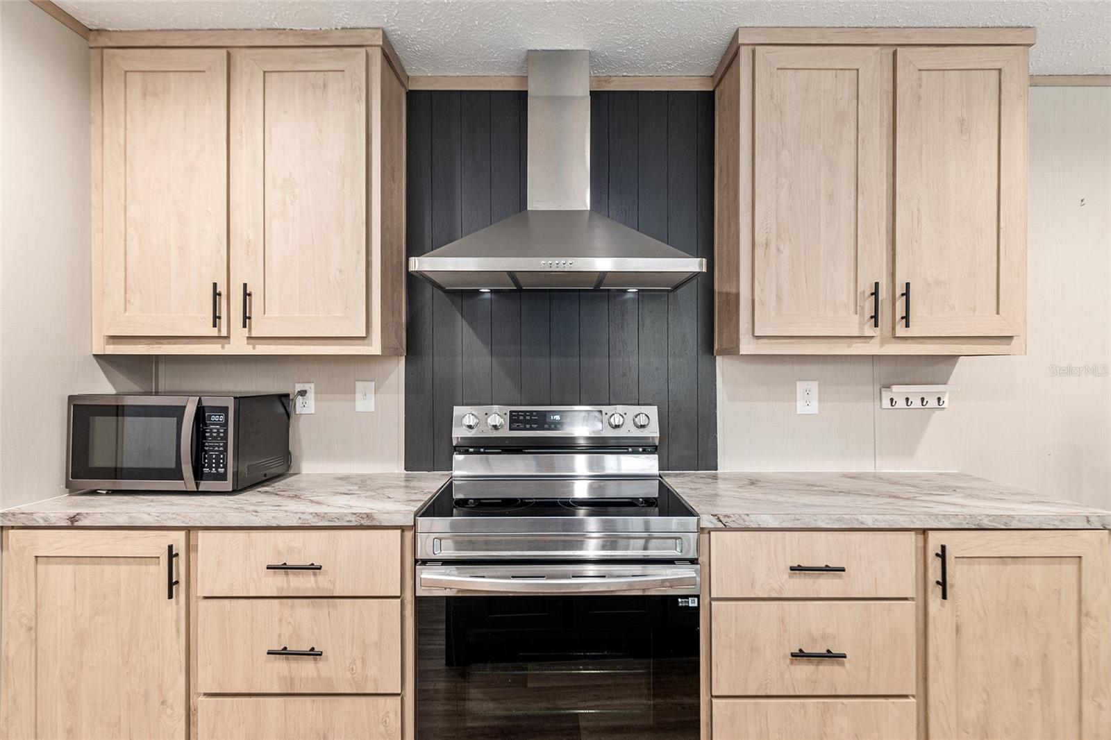 Image 11 of 45 For 14755 180th Street