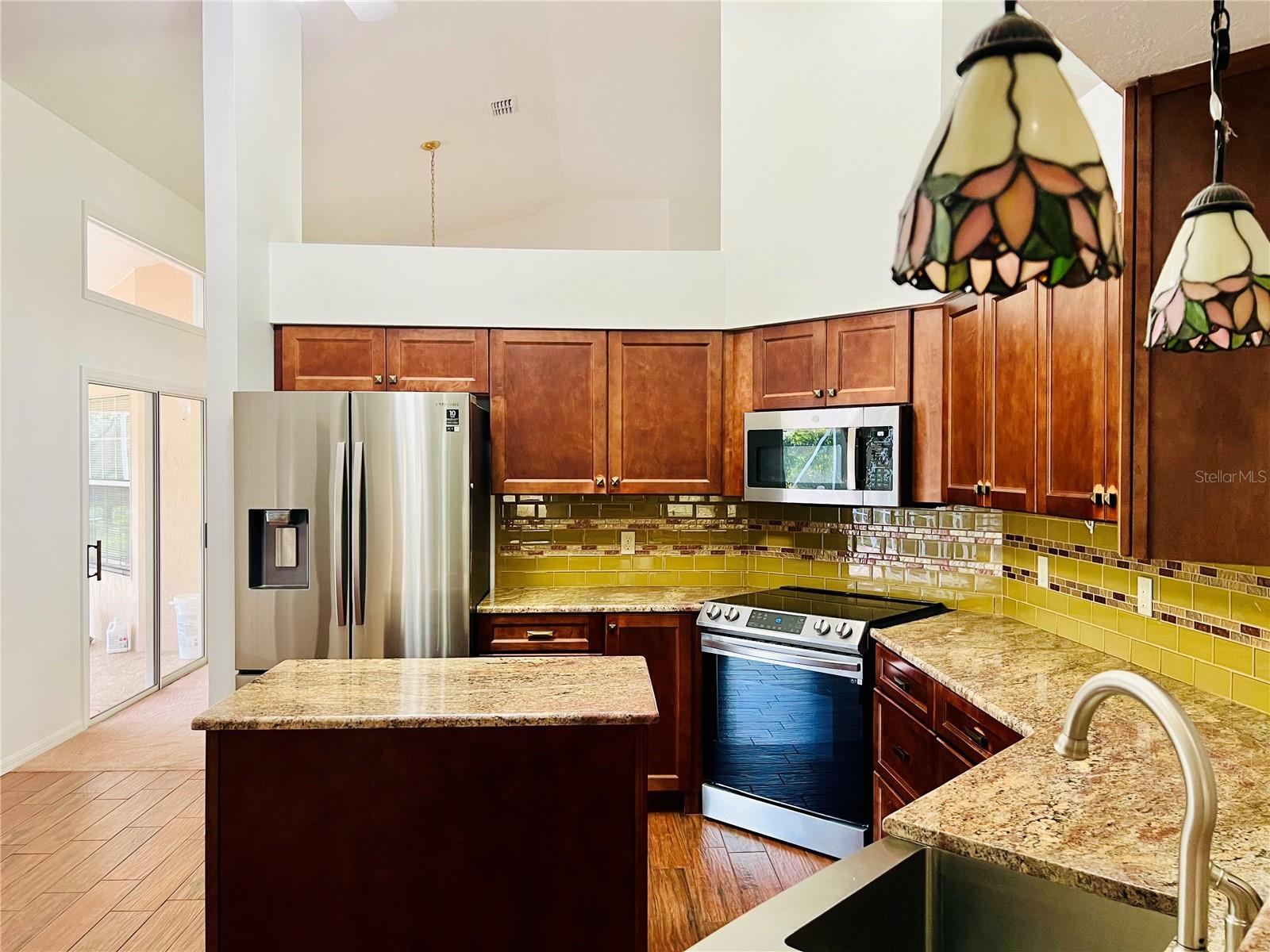 Image 16 of 63 For 19176 93rd Loop