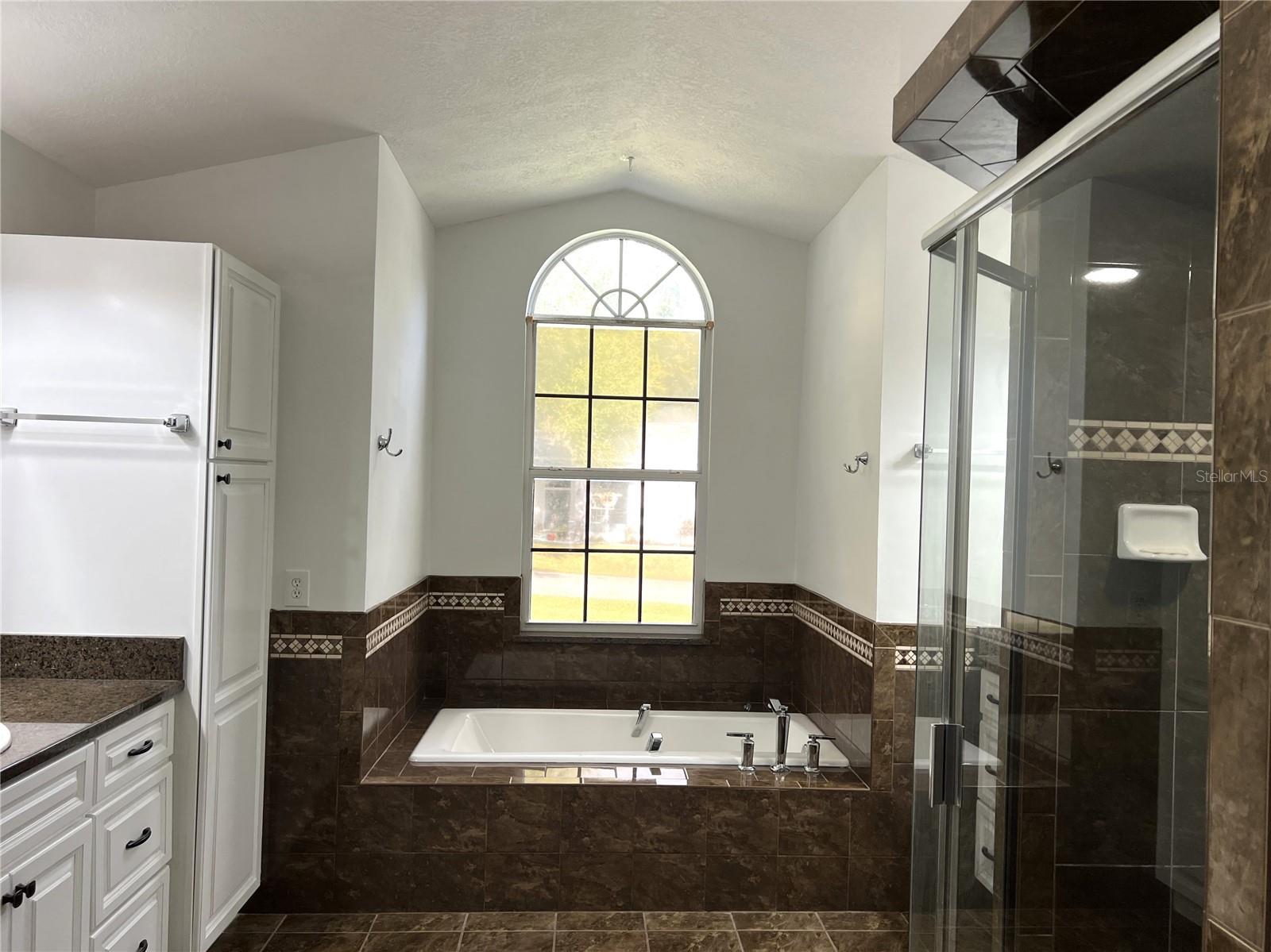 Image 31 of 63 For 19176 93rd Loop