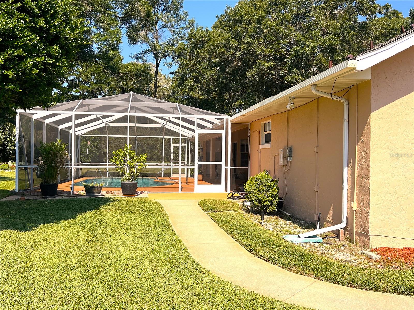 Image 35 of 63 For 19176 93rd Loop