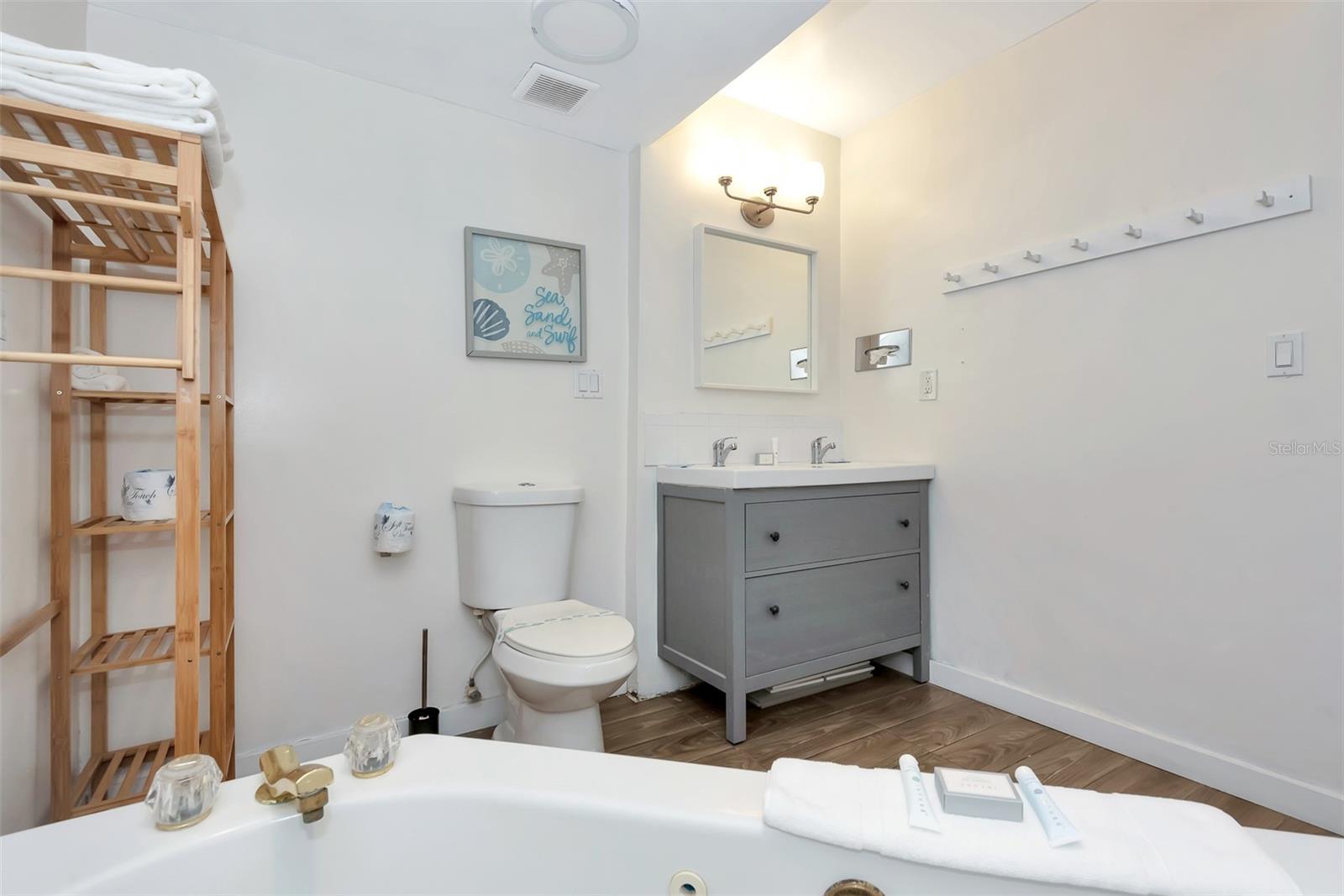 Image 20 of 47 For 313 Atlantic Avenue 320-322