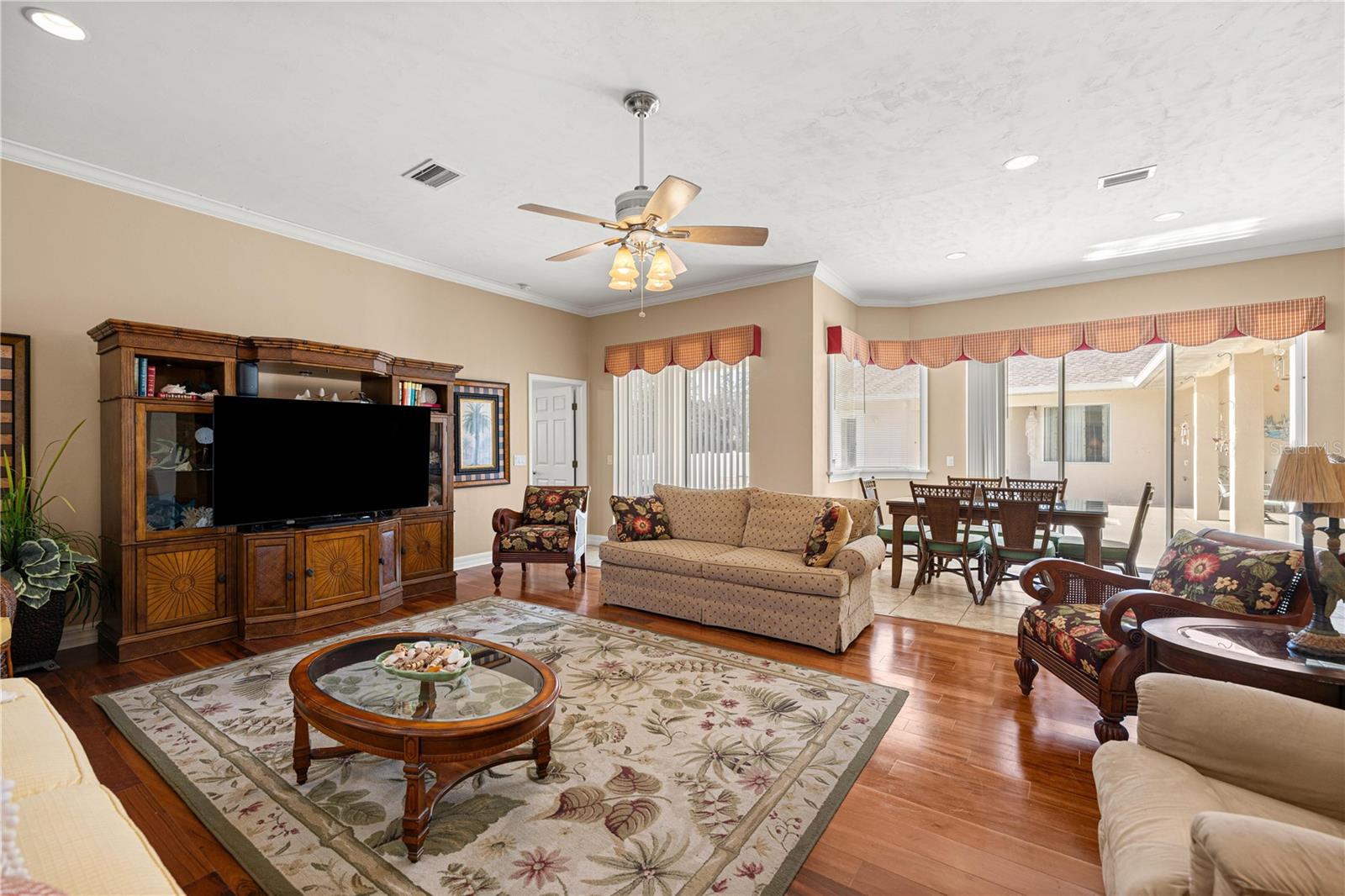 Image 14 of 70 For 6081 Pell Place