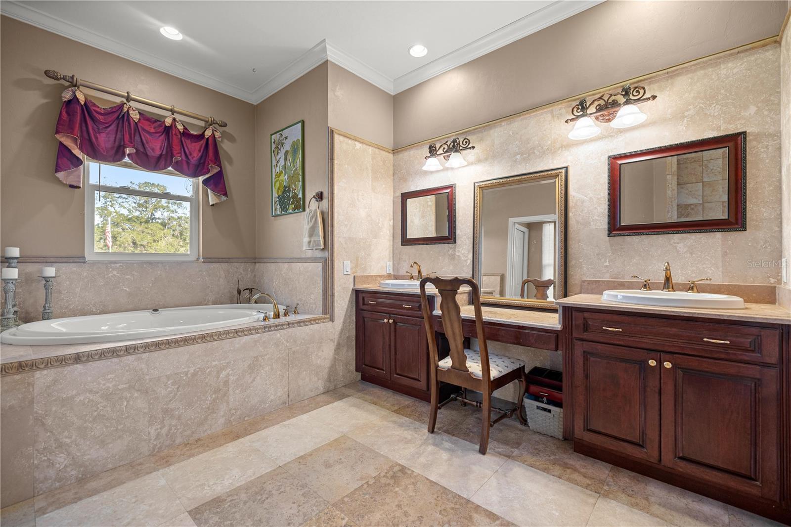 Image 22 of 70 For 6081 Pell Place