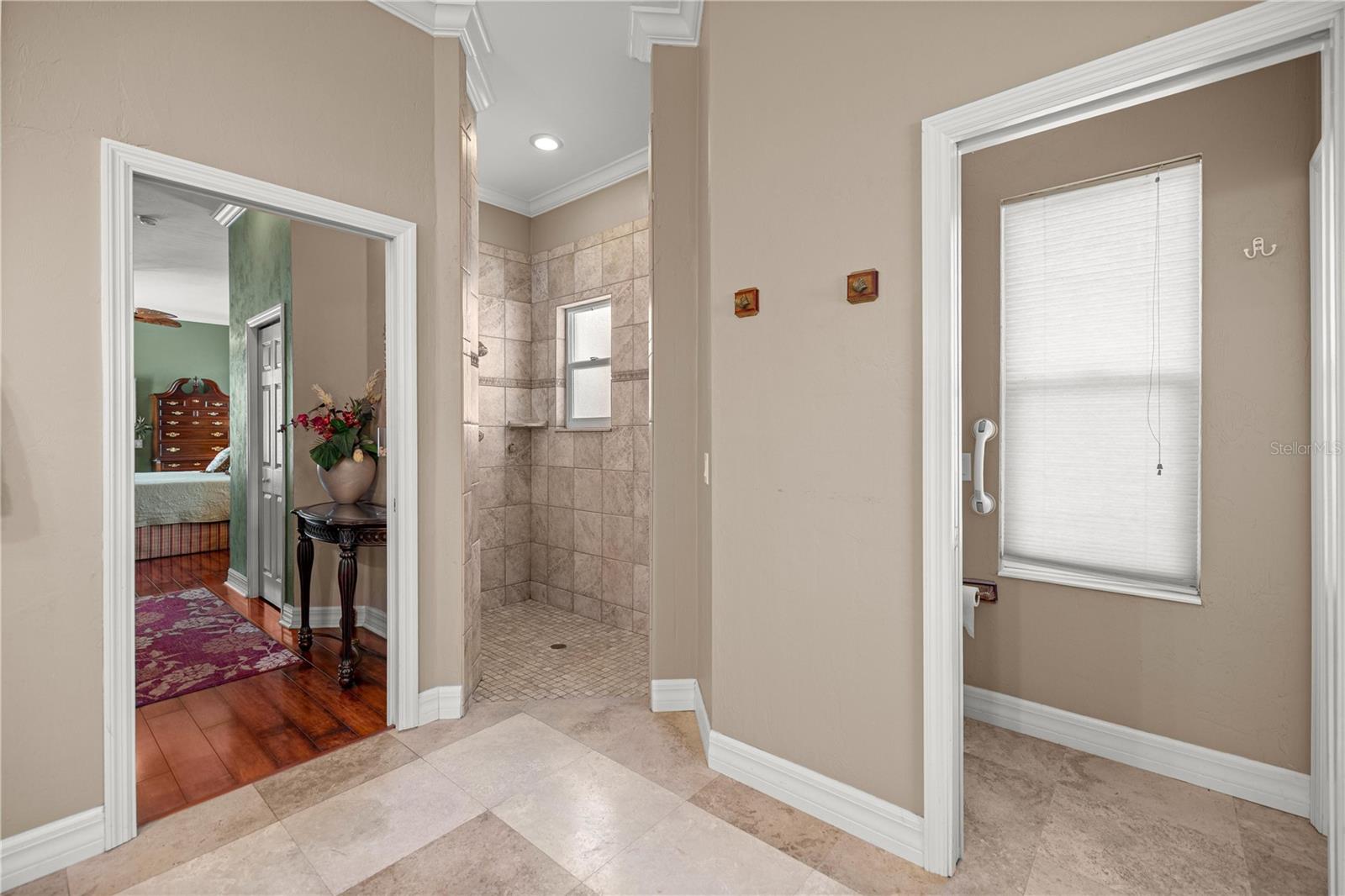 Image 23 of 70 For 6081 Pell Place