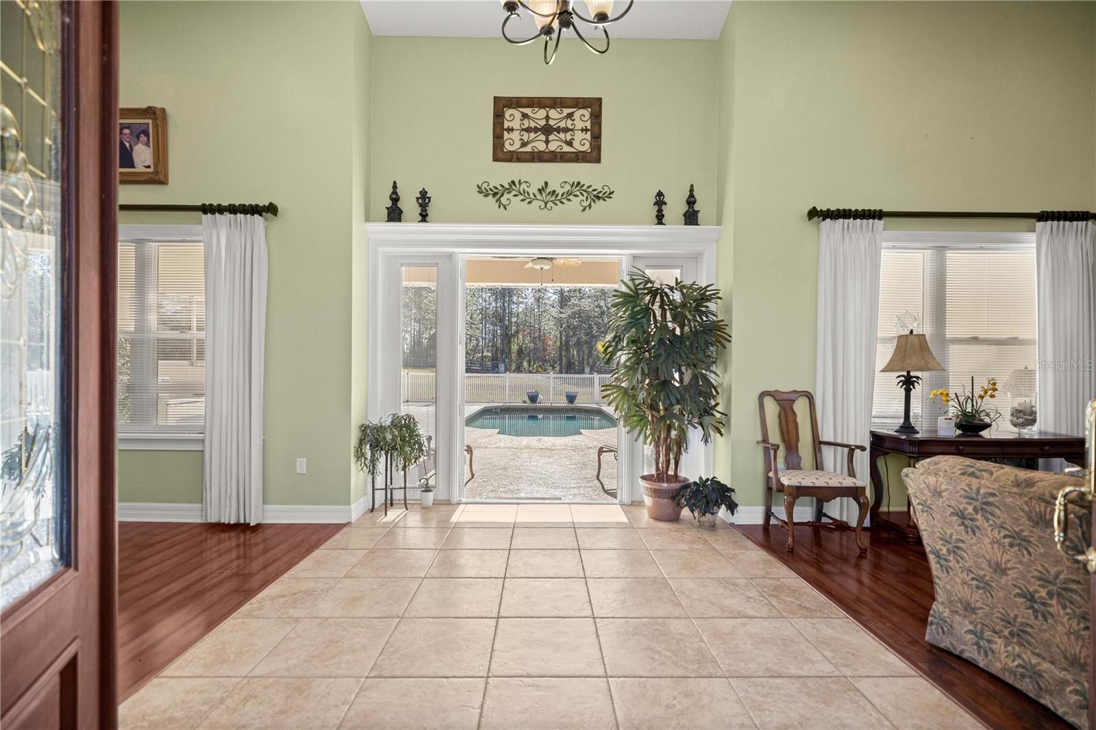 Image 4 of 70 For 6081 Pell Place