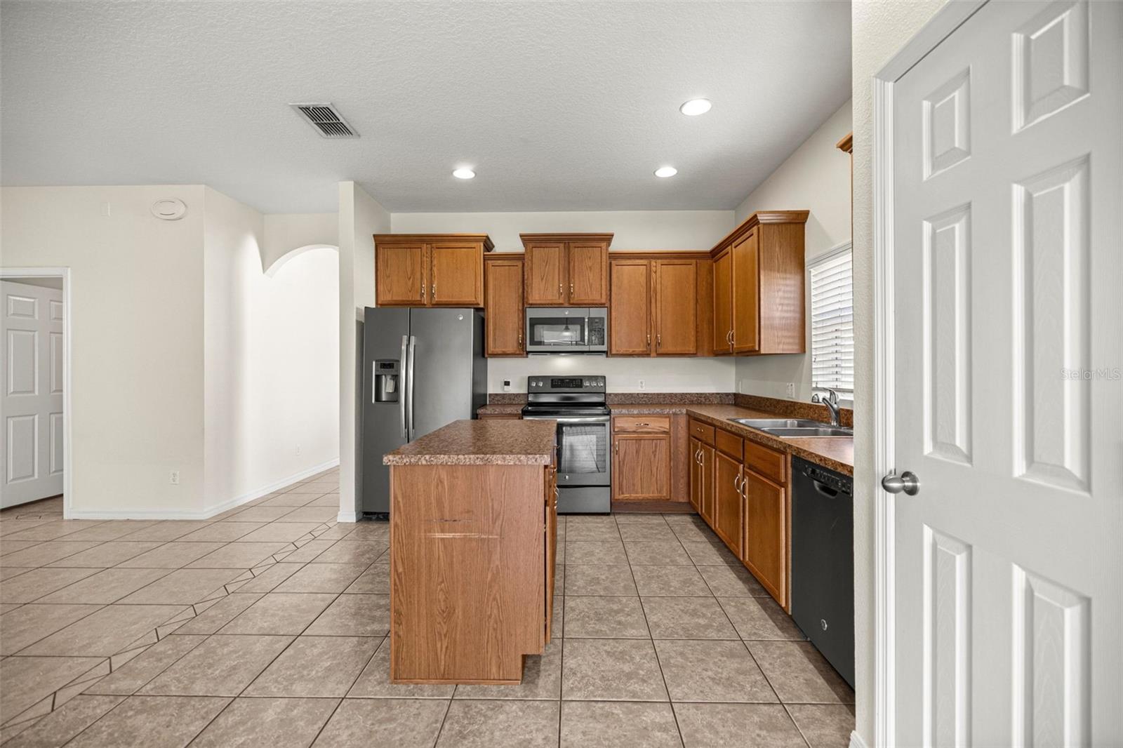 Image 13 of 40 For 6741 64th Terrace