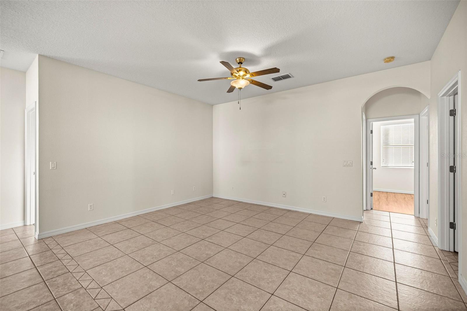 Image 9 of 40 For 6741 64th Terrace