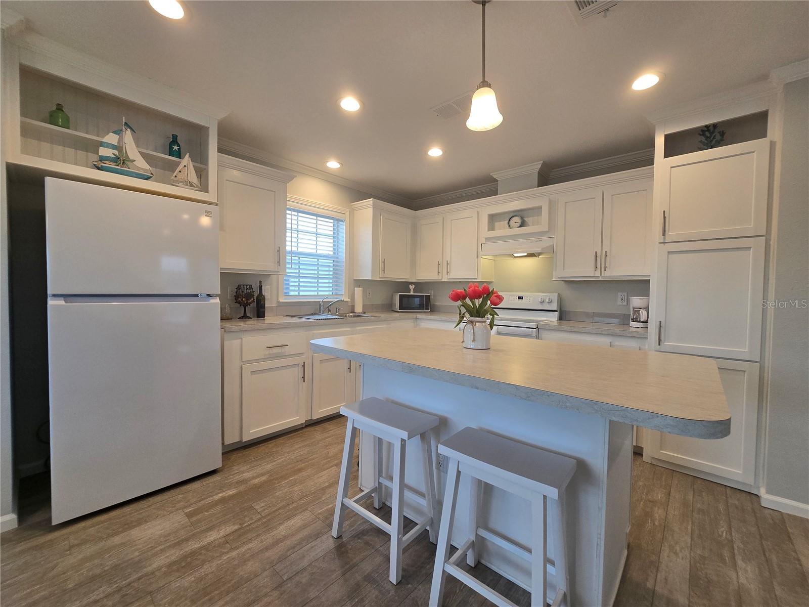 Image 14 of 46 For 919 50th Avenue W