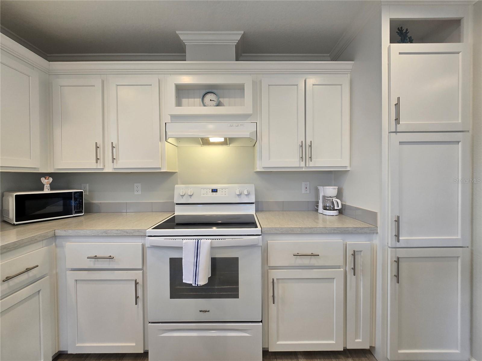 Image 16 of 46 For 919 50th Avenue W