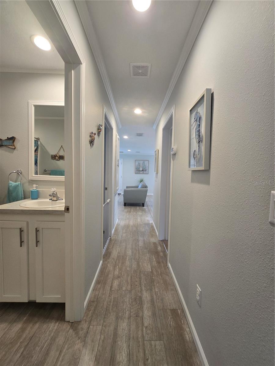 Image 34 of 46 For 919 50th Avenue W