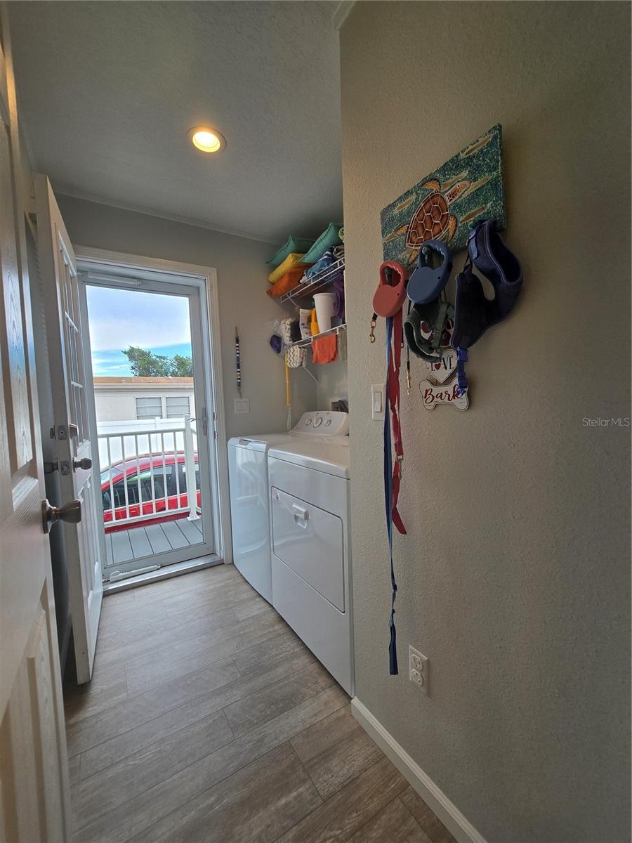 Image 38 of 46 For 919 50th Avenue W