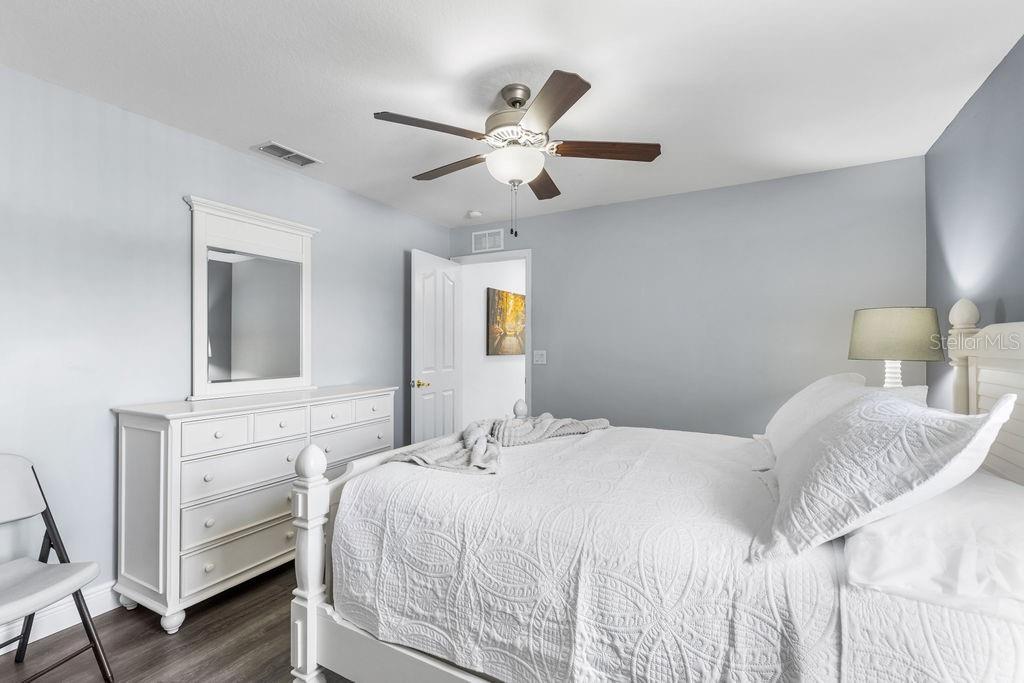 Image 10 of 25 For 10360 48th Avenue