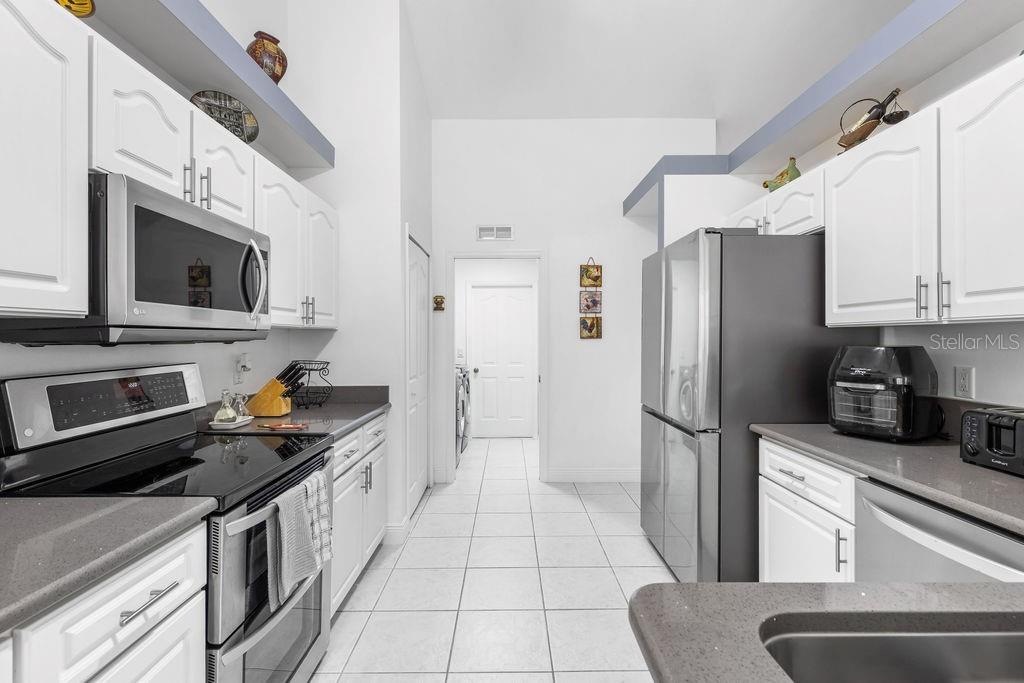 Image 19 of 25 For 10360 48th Avenue