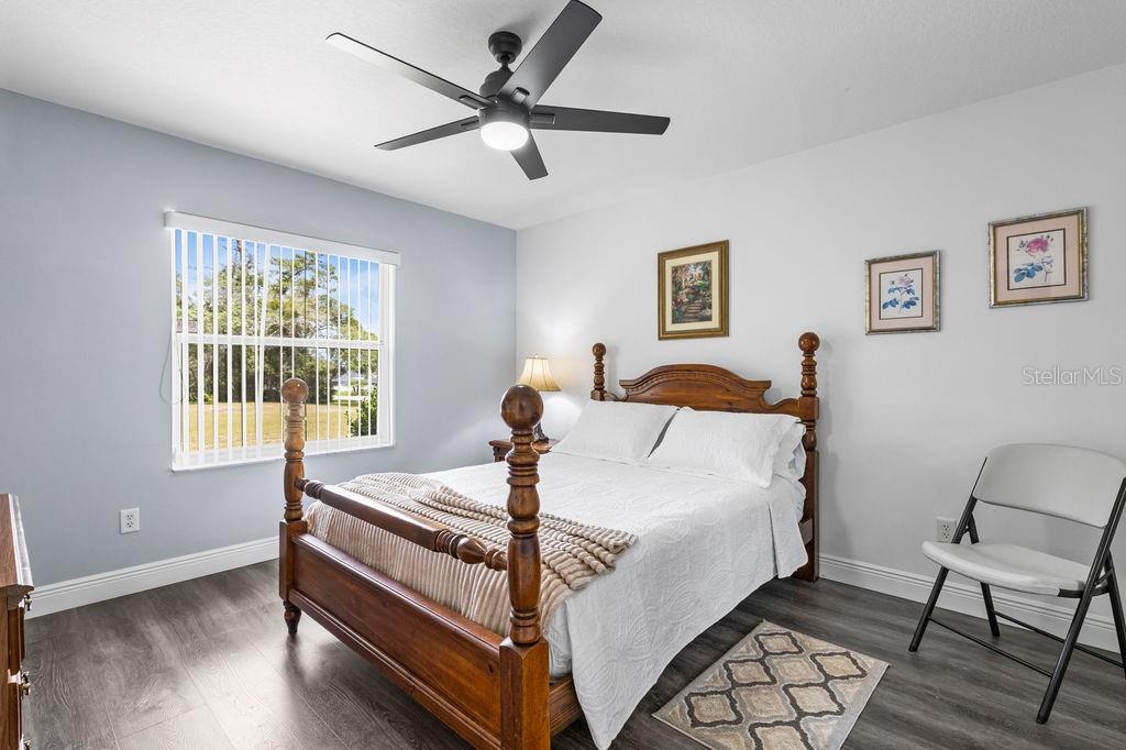 Image 6 of 25 For 10360 48th Avenue