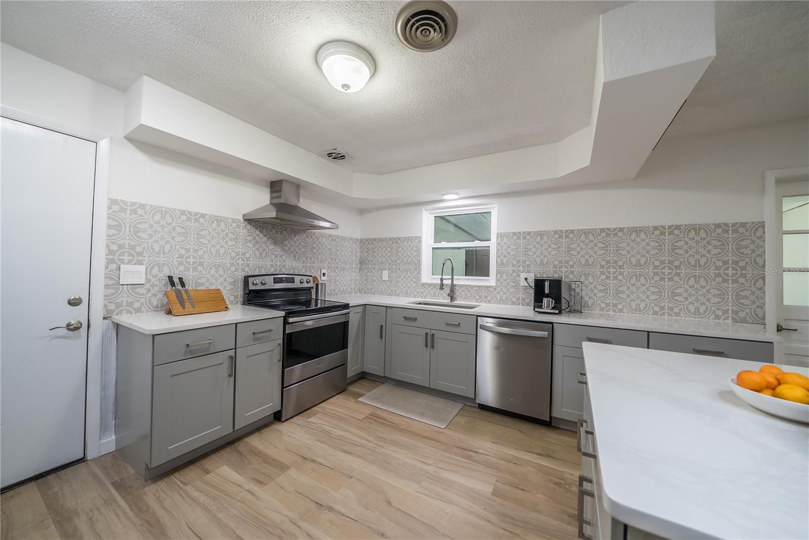 Image 10 of 44 For 831 41st Avenue