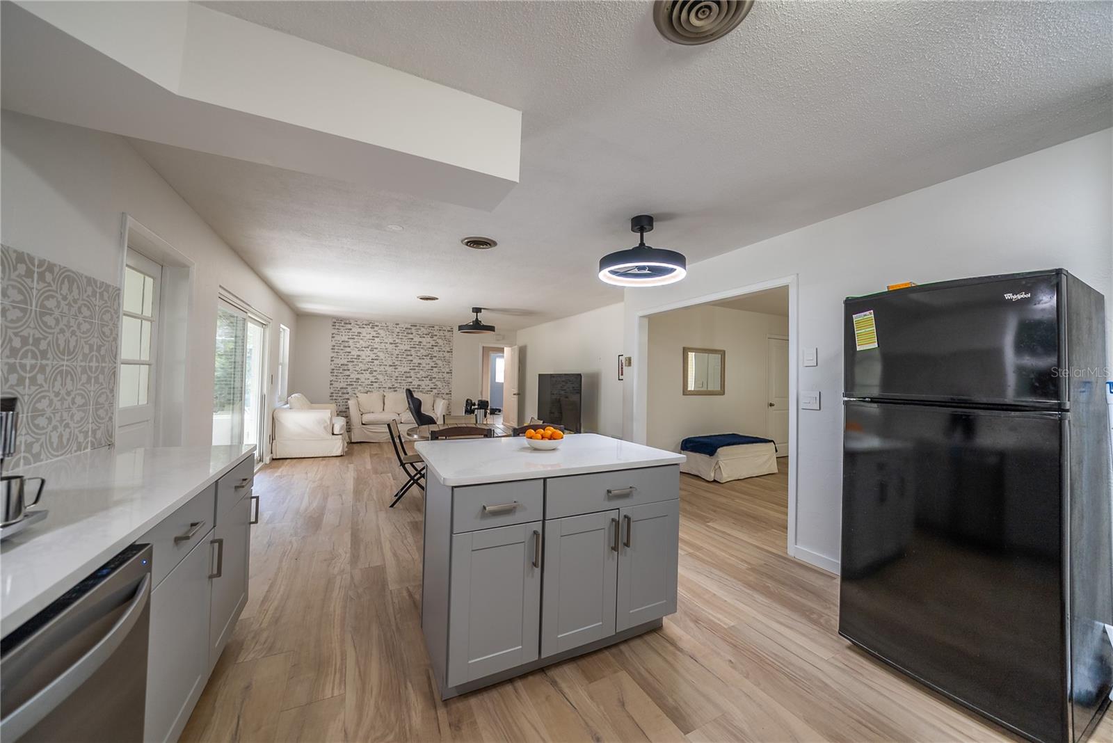 Image 12 of 44 For 831 41st Avenue