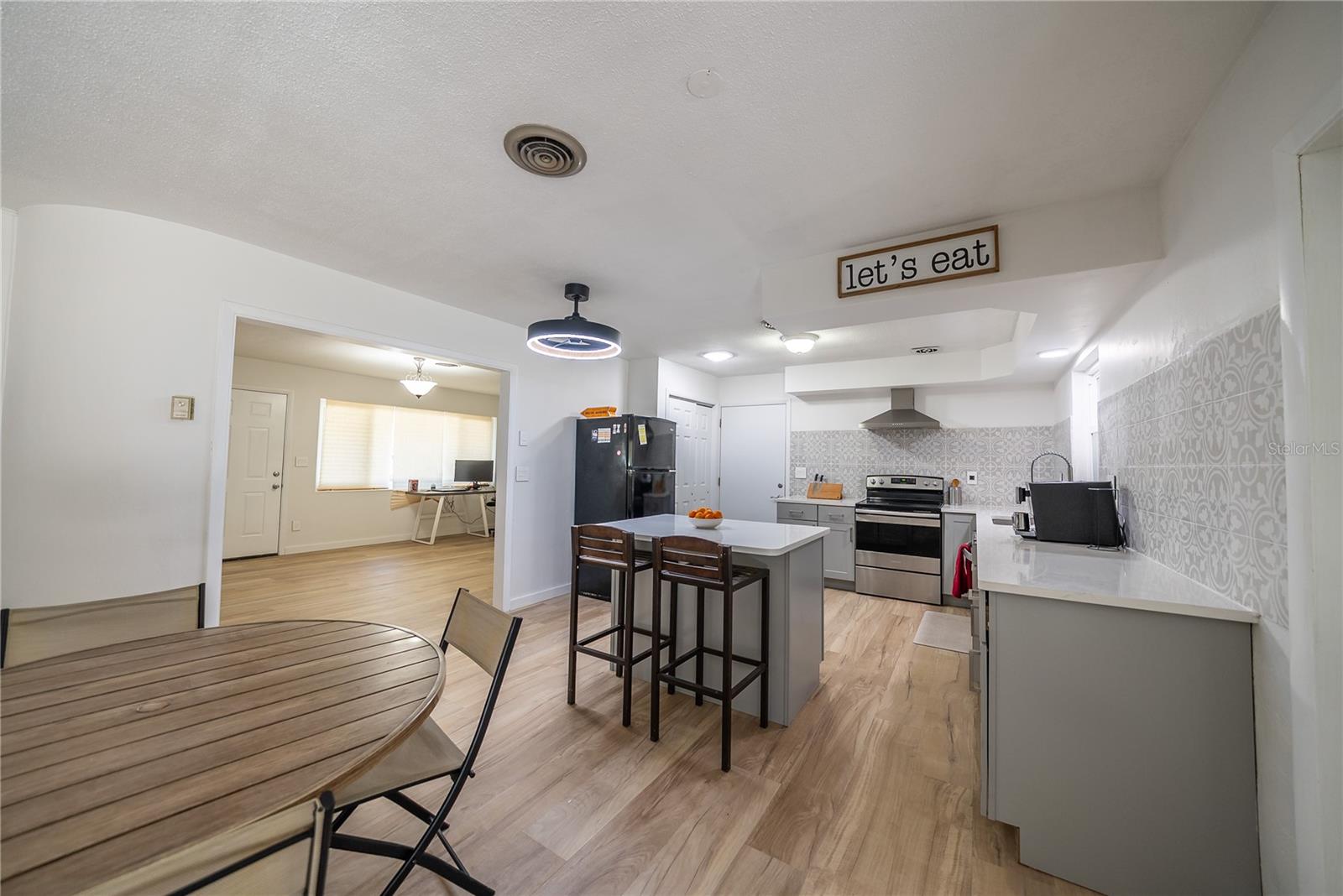 Image 14 of 44 For 831 41st Avenue