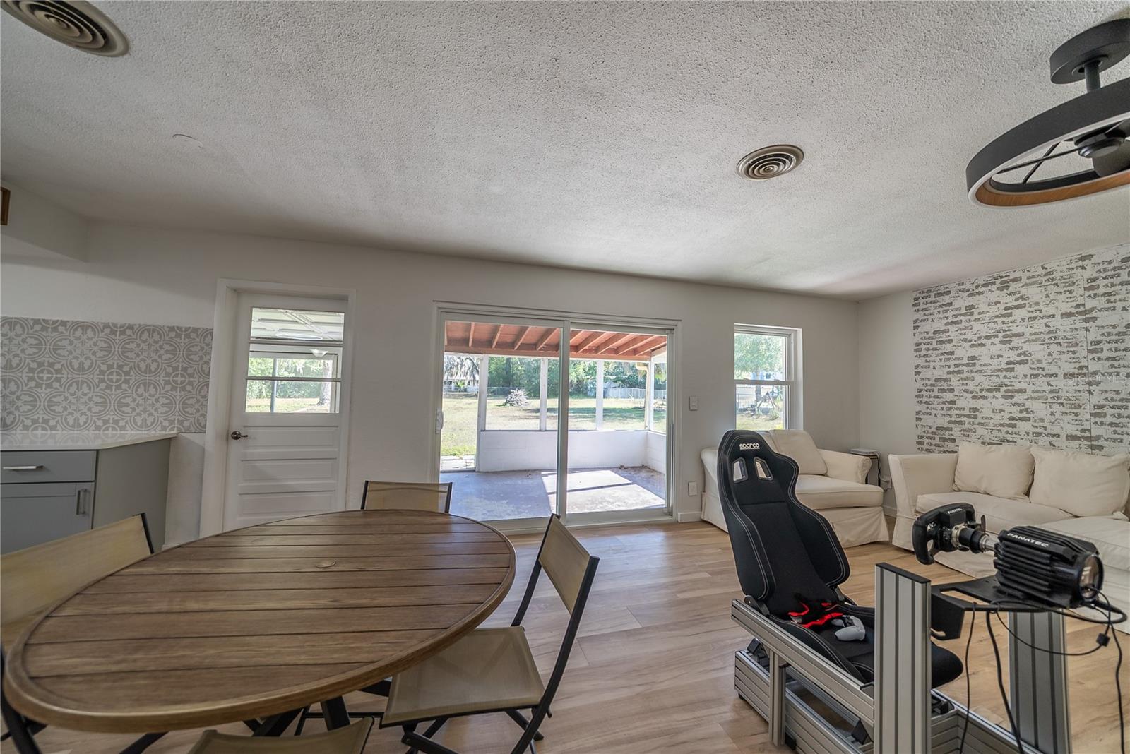 Image 15 of 44 For 831 41st Avenue