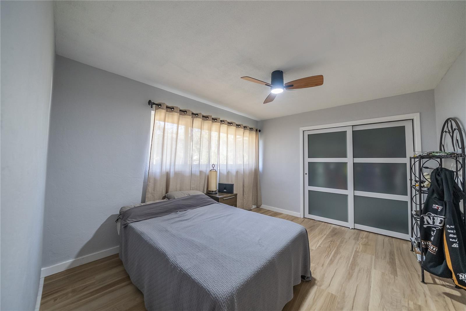 Image 23 of 44 For 831 41st Avenue