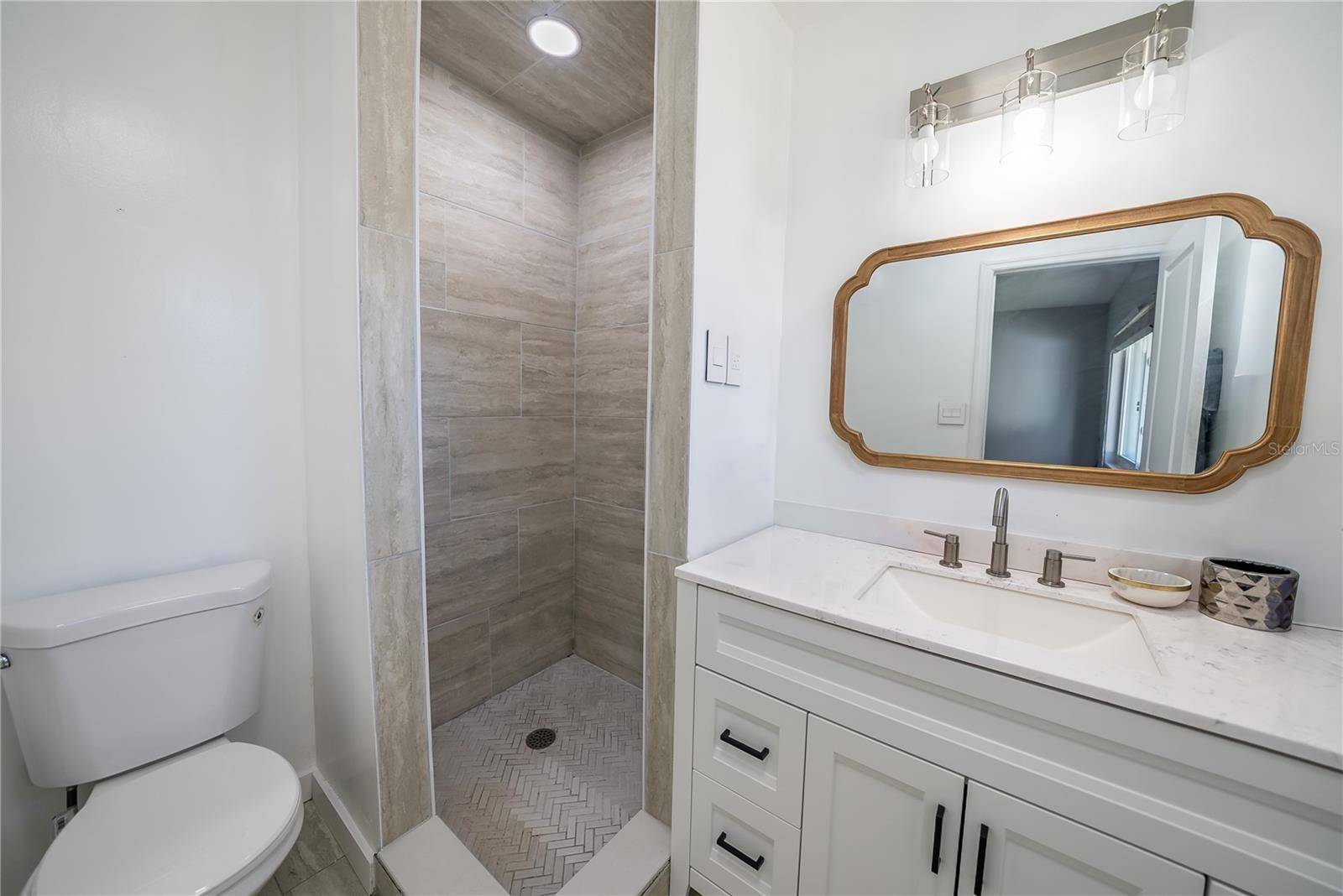 Image 28 of 44 For 831 41st Avenue