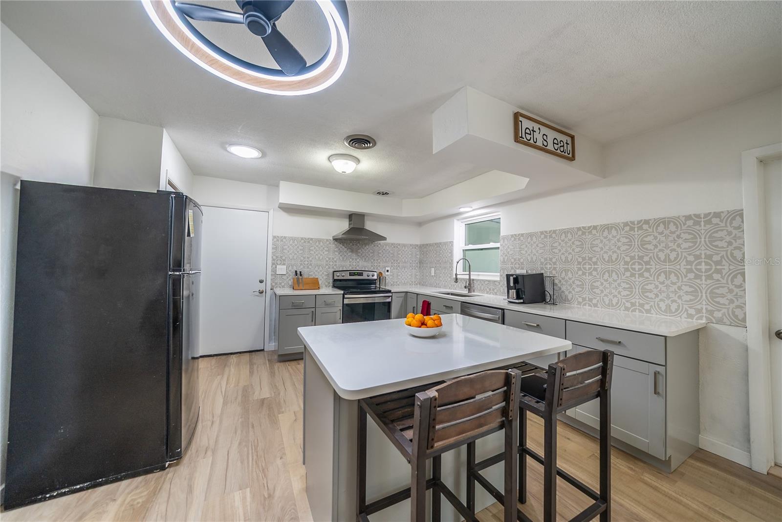 Image 9 of 44 For 831 41st Avenue