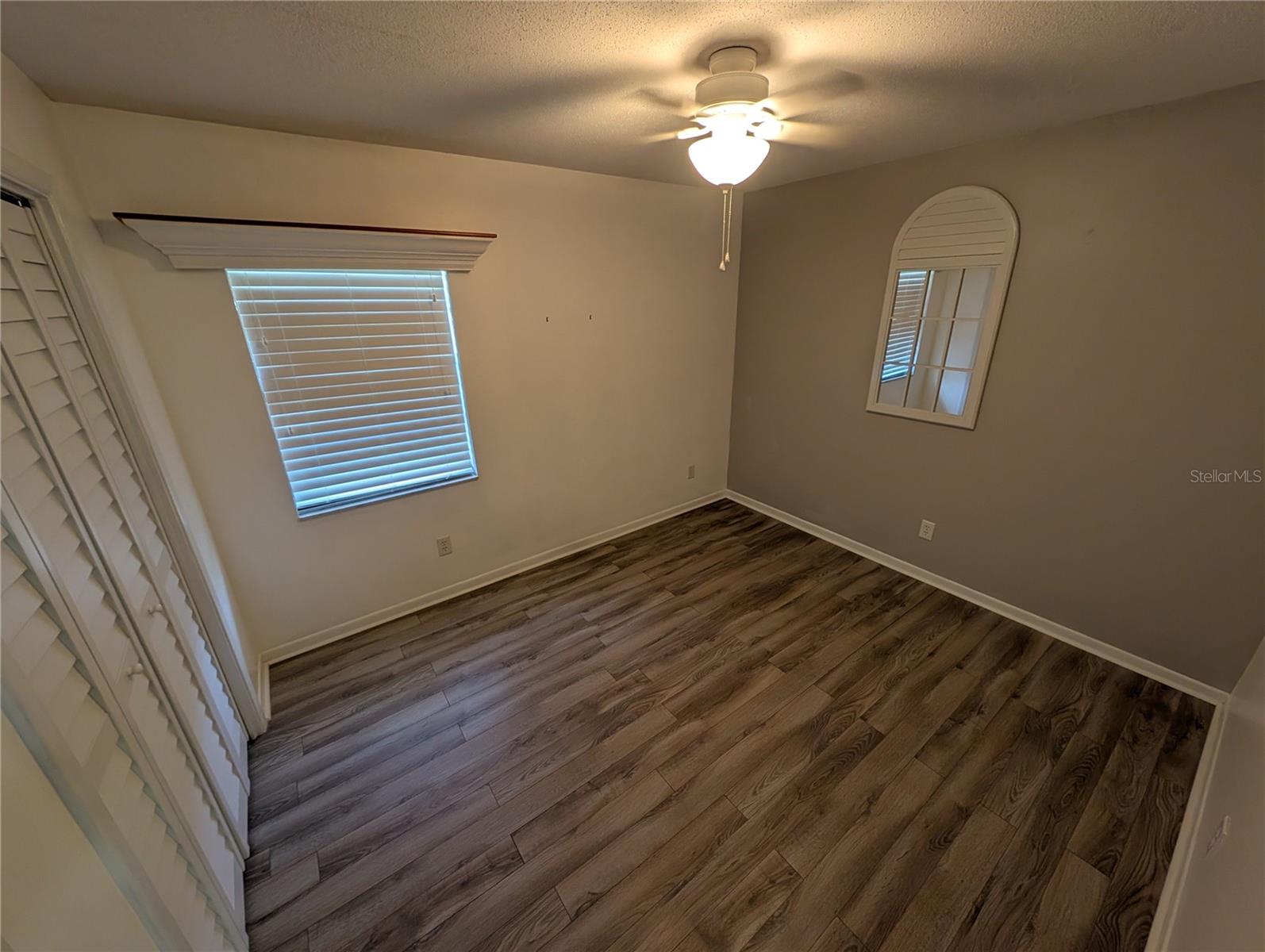 Image 24 of 37 For 2409 Shelly Avenue