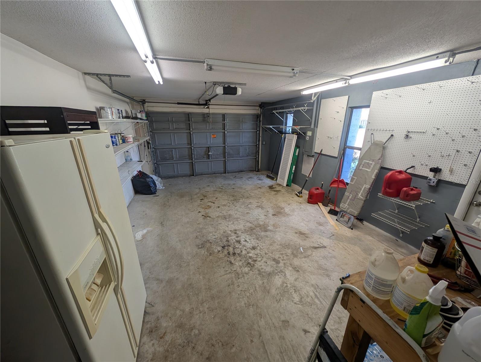 Image 32 of 37 For 2409 Shelly Avenue