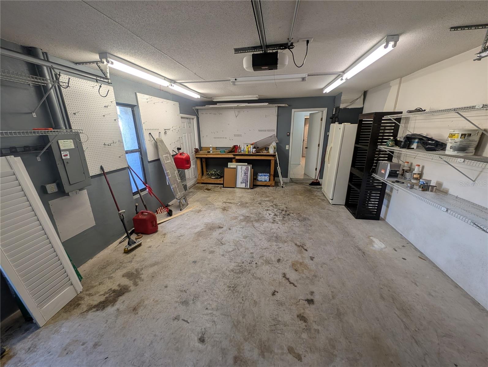 Image 33 of 37 For 2409 Shelly Avenue