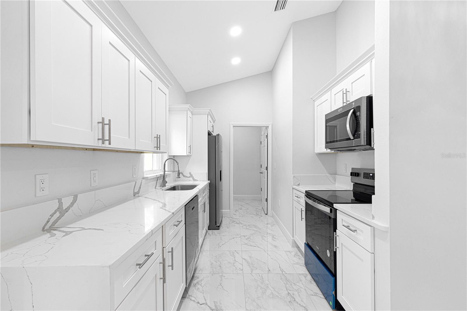 Image 14 of 31 For 15248 61st Court