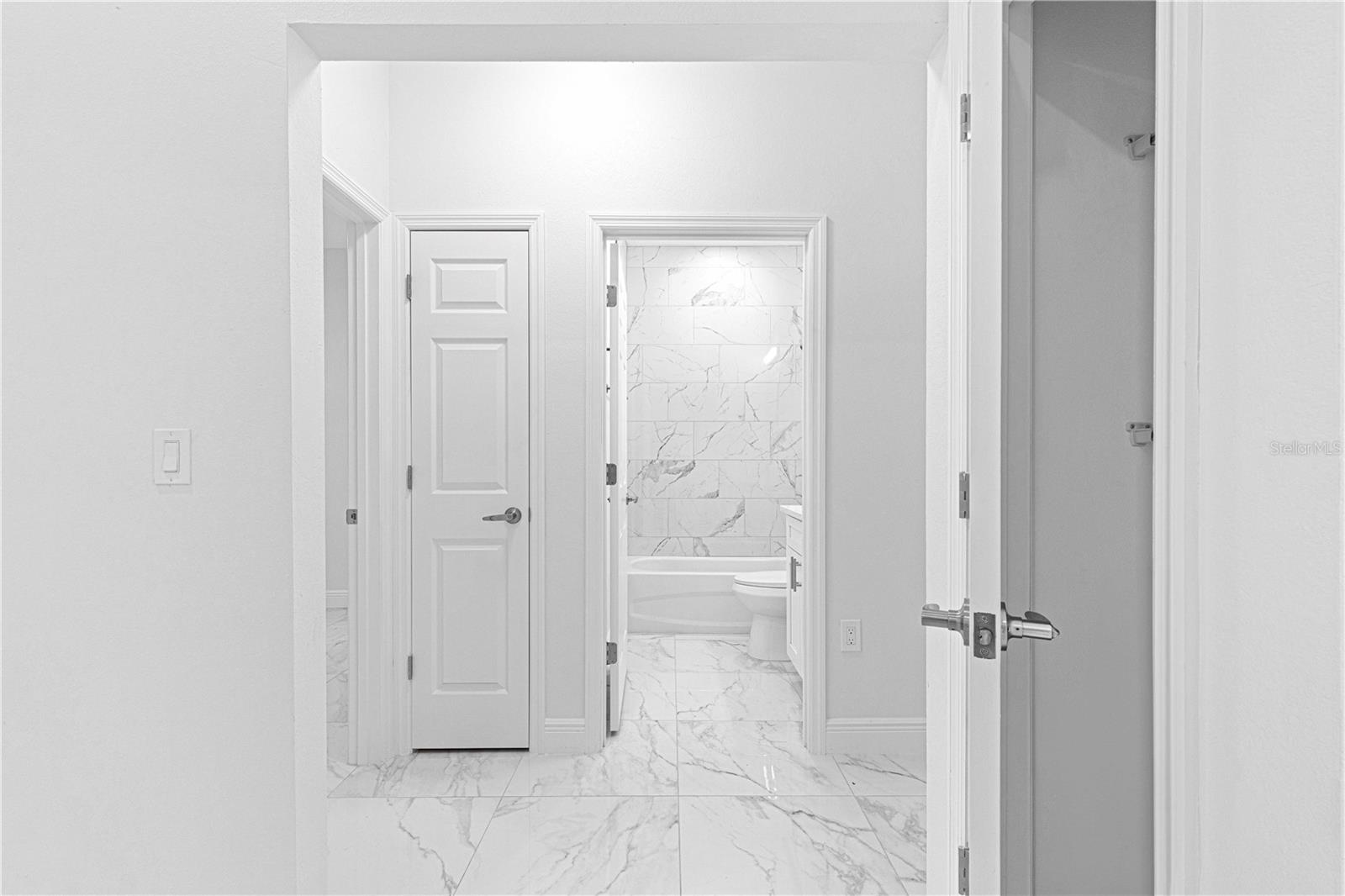 Image 18 of 31 For 15248 61st Court