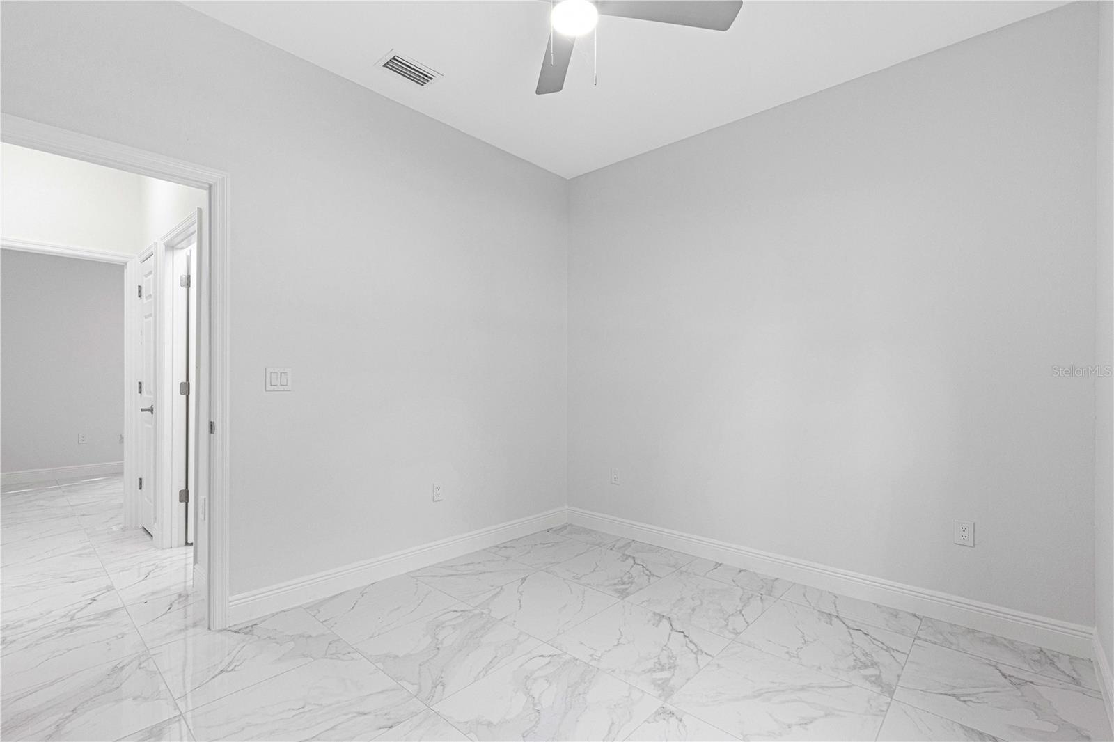 Image 21 of 31 For 15248 61st Court